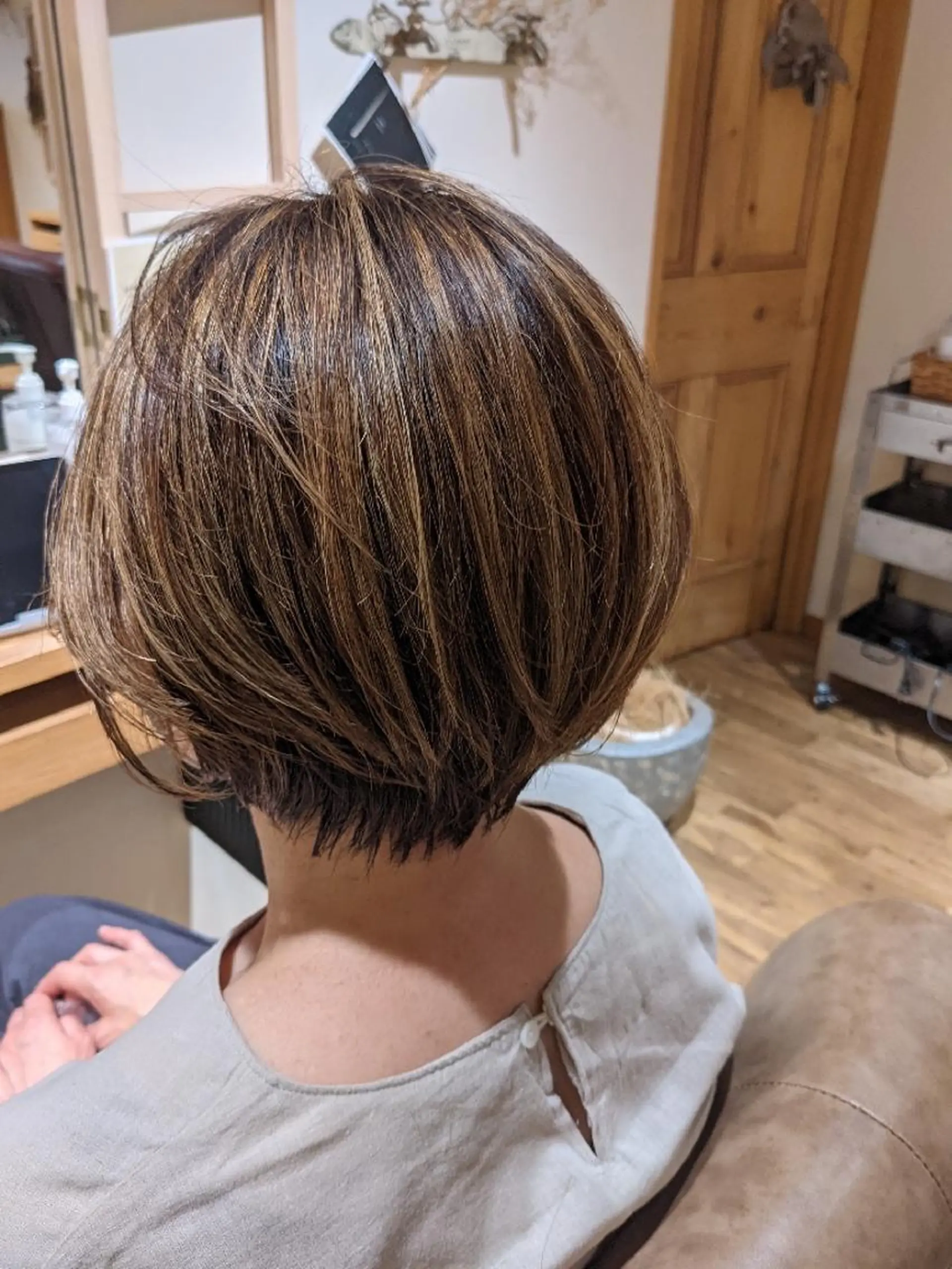 ショート ハイライト kaminote所属・マエハラ ナナのヘアスタイル