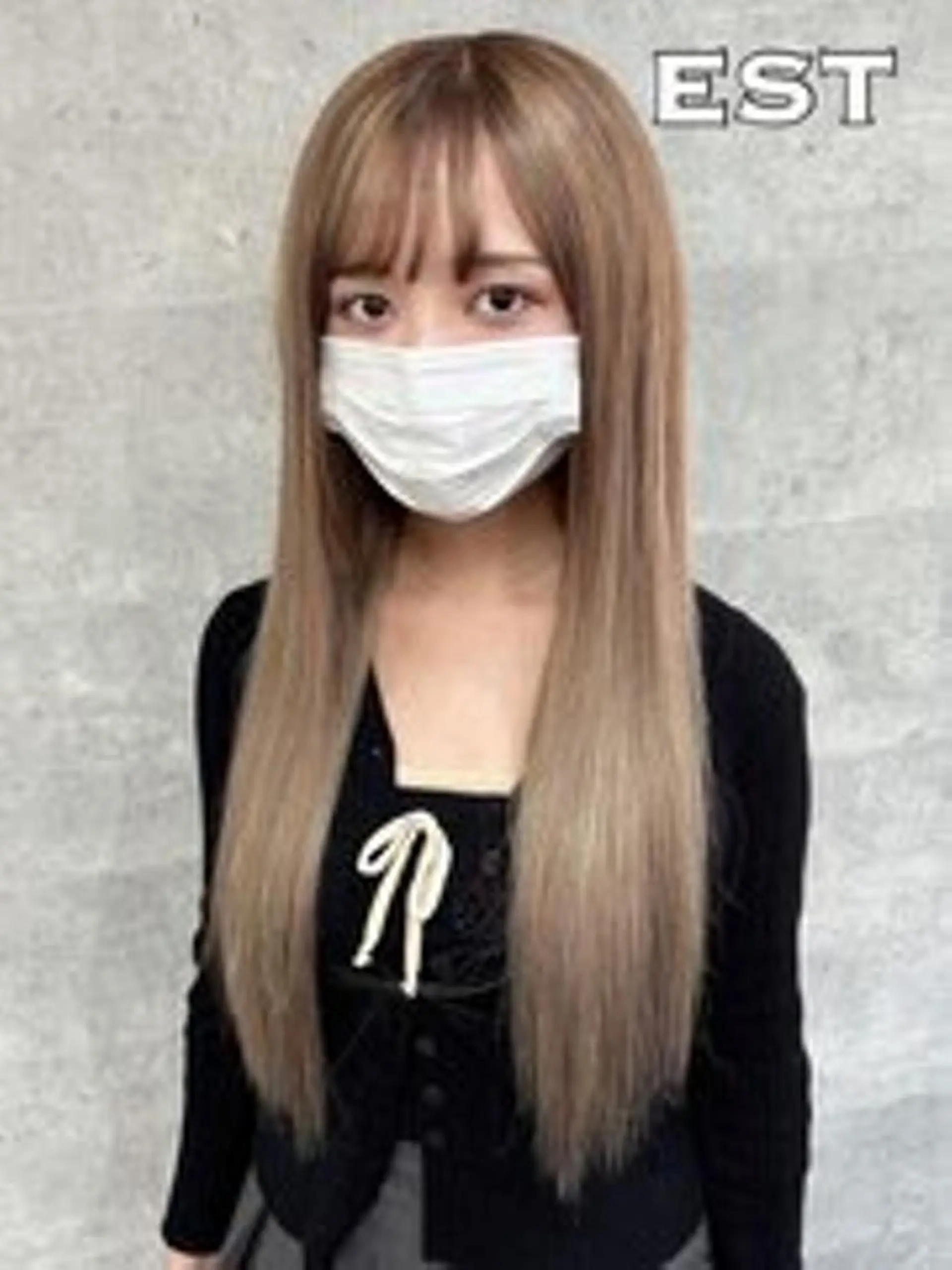 カラー ロング シールエクステ バレイヤージュ ベージュカラー ブリーチ ケアブリーチ MORI MARIKAのヘアスタイル