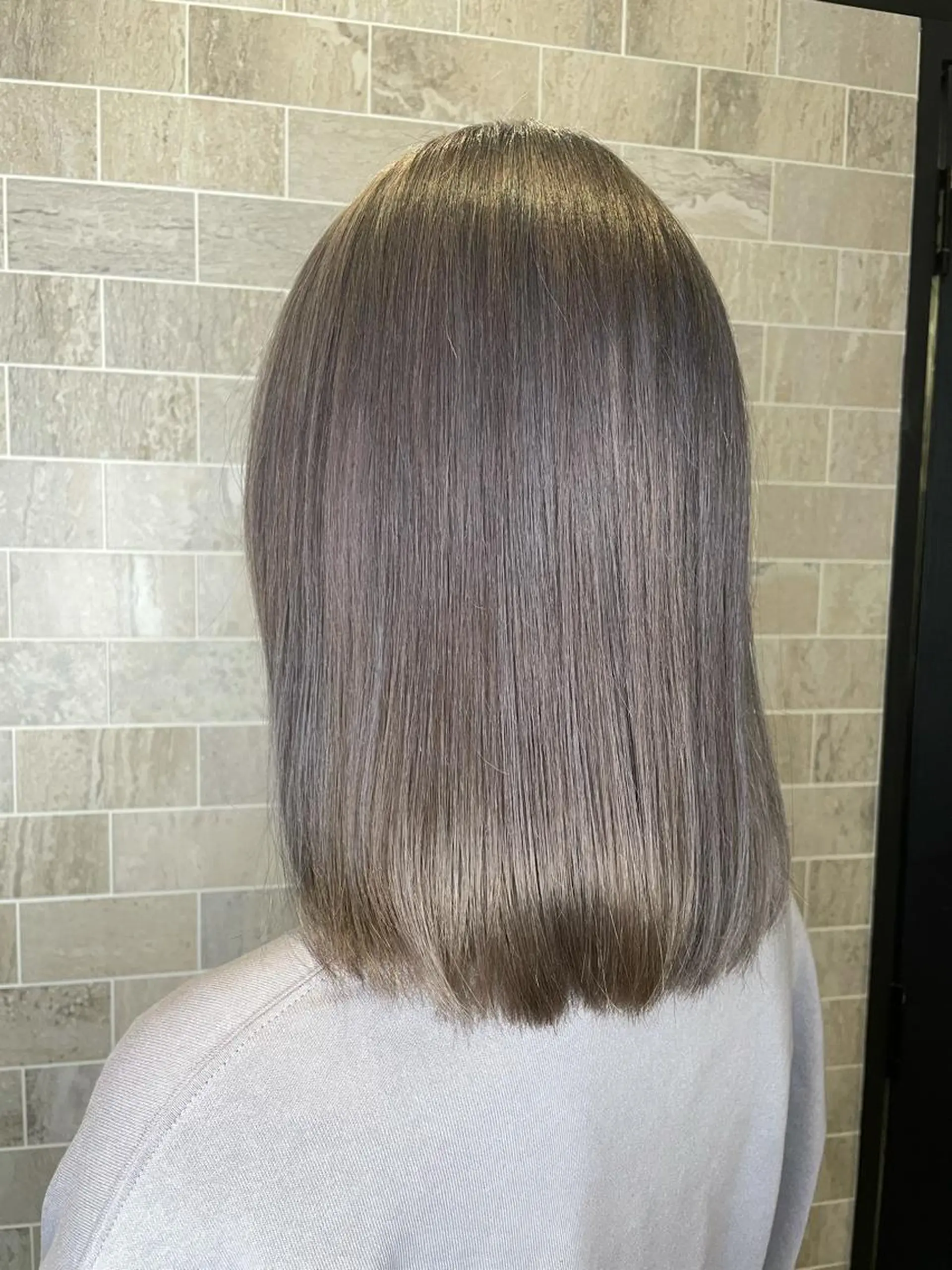 ミディアム ヘアカラー トリートメント ブリーチ毛矯正.髪質 改善.髪にドラマをのヘアスタイル