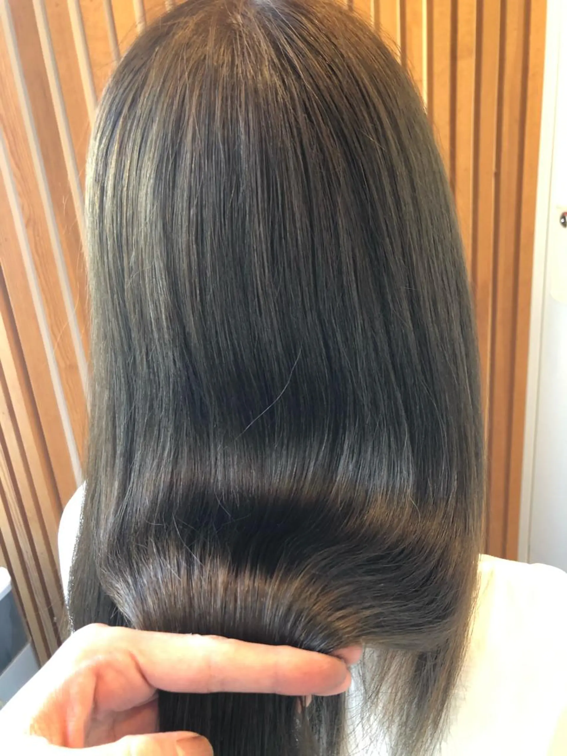 セミロング パーマ カット 縮毛矯正 トリートメント 小山内 龍一郎 店長のヘアスタイル