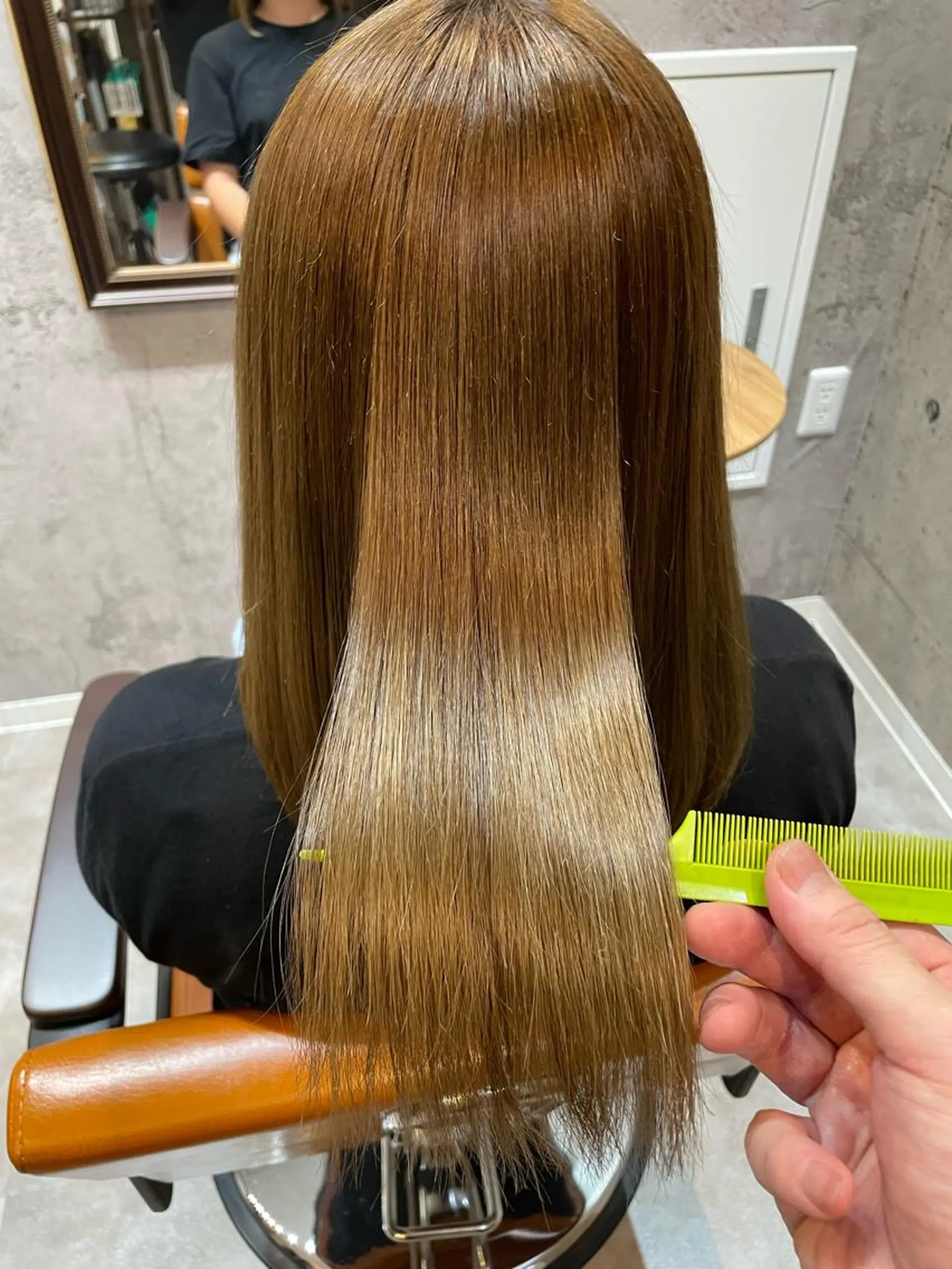 ミディアム 縮毛矯正 🔷ブリーチバレイヤ ージュ🔷飯野達也のヘアスタイル