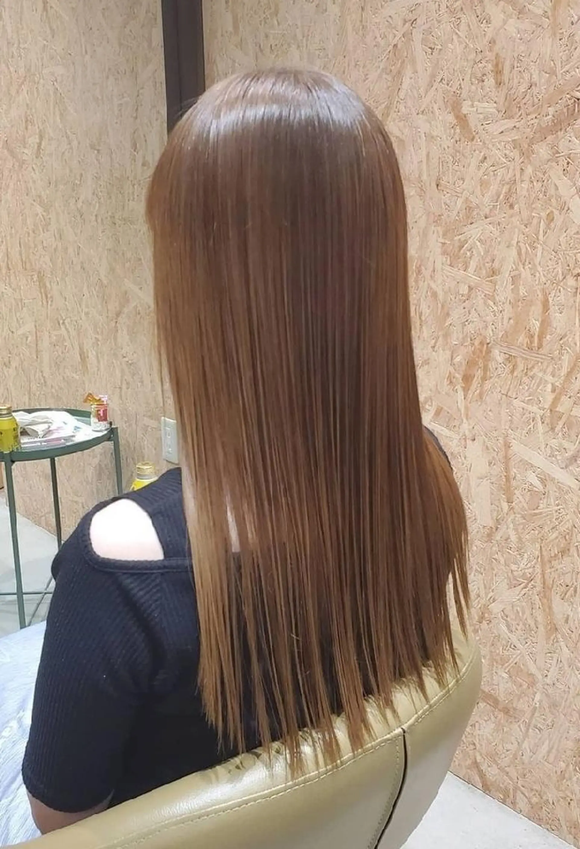 ロング カラー ベージュカラー 尾澤 尚希のヘアスタイル