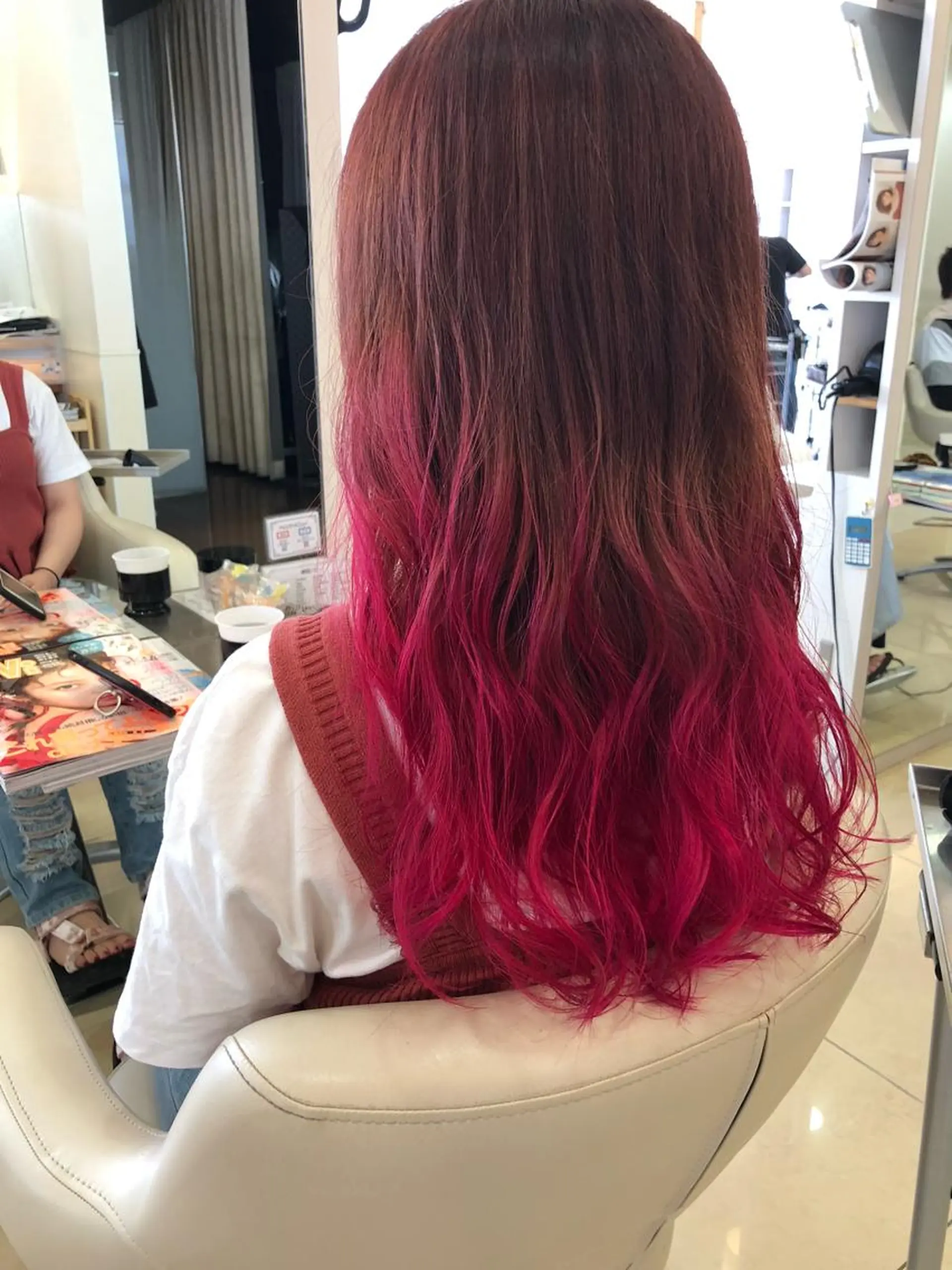 カラー 牧野 佳樹のヘアスタイル