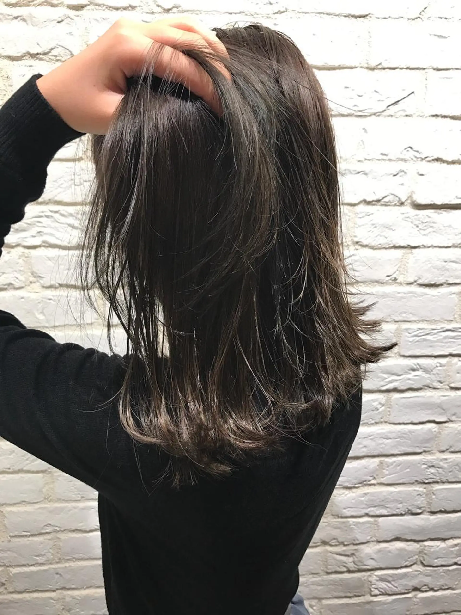 ミディアム カラー UMEDA FIGAROのヘアスタイル