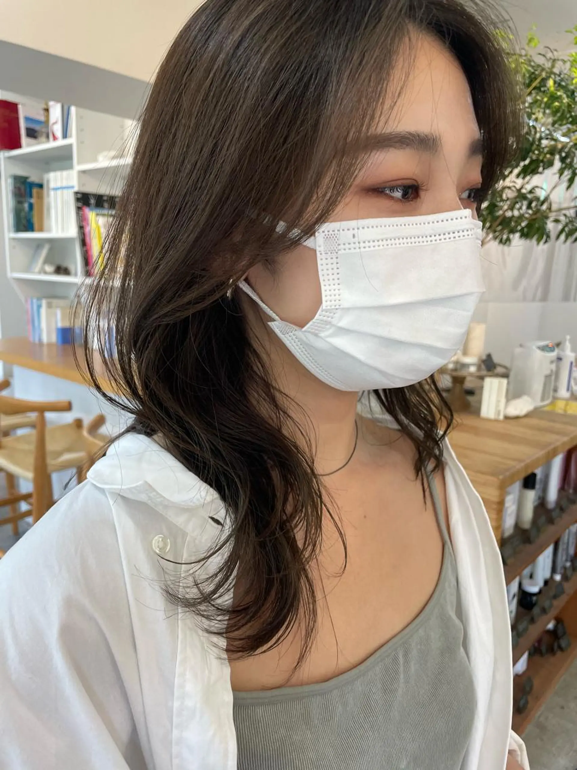 セミロング カラー ベージュカラー オリーブベージュ 【表参道】Ruri デジタルパーマのヘアスタイル