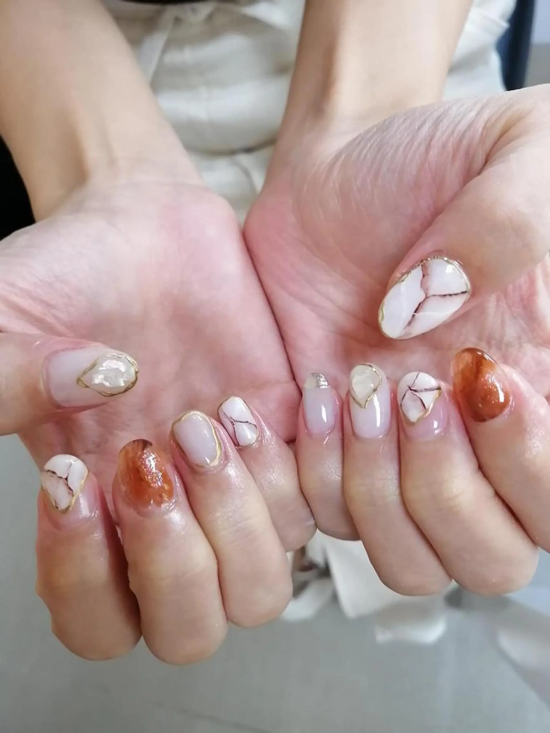 カラー ネイル 大理石ネイル(マーブル) ニュアンスネイル Chérinail 爪のお手入れのネイルデザイン