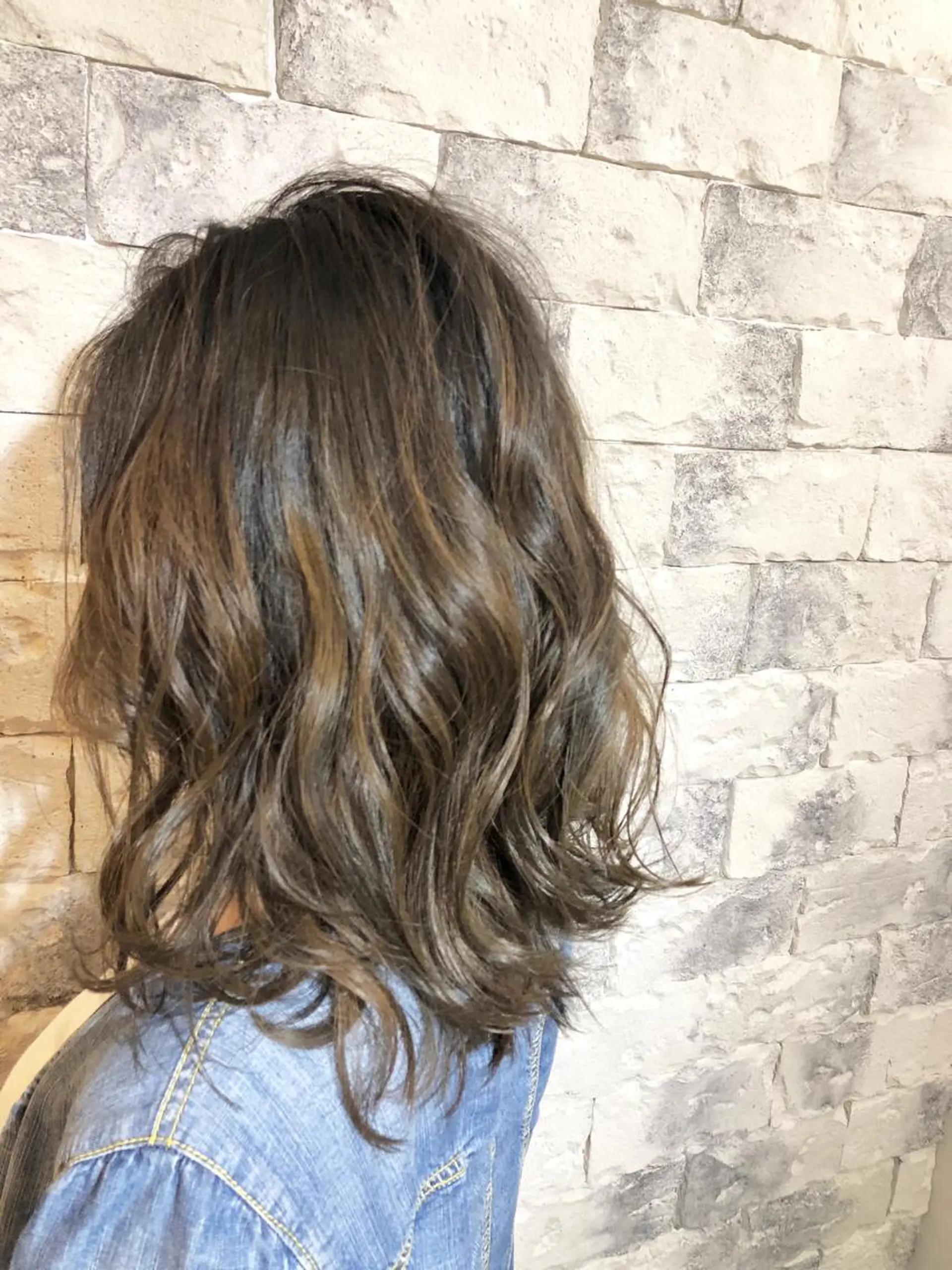 ミディアム カラー グラデーションカラー ハイライトカラー イルミナカラー ハイライト 綺麗な髪質にしたい方 限定🌈清水　祥のヘアスタイル