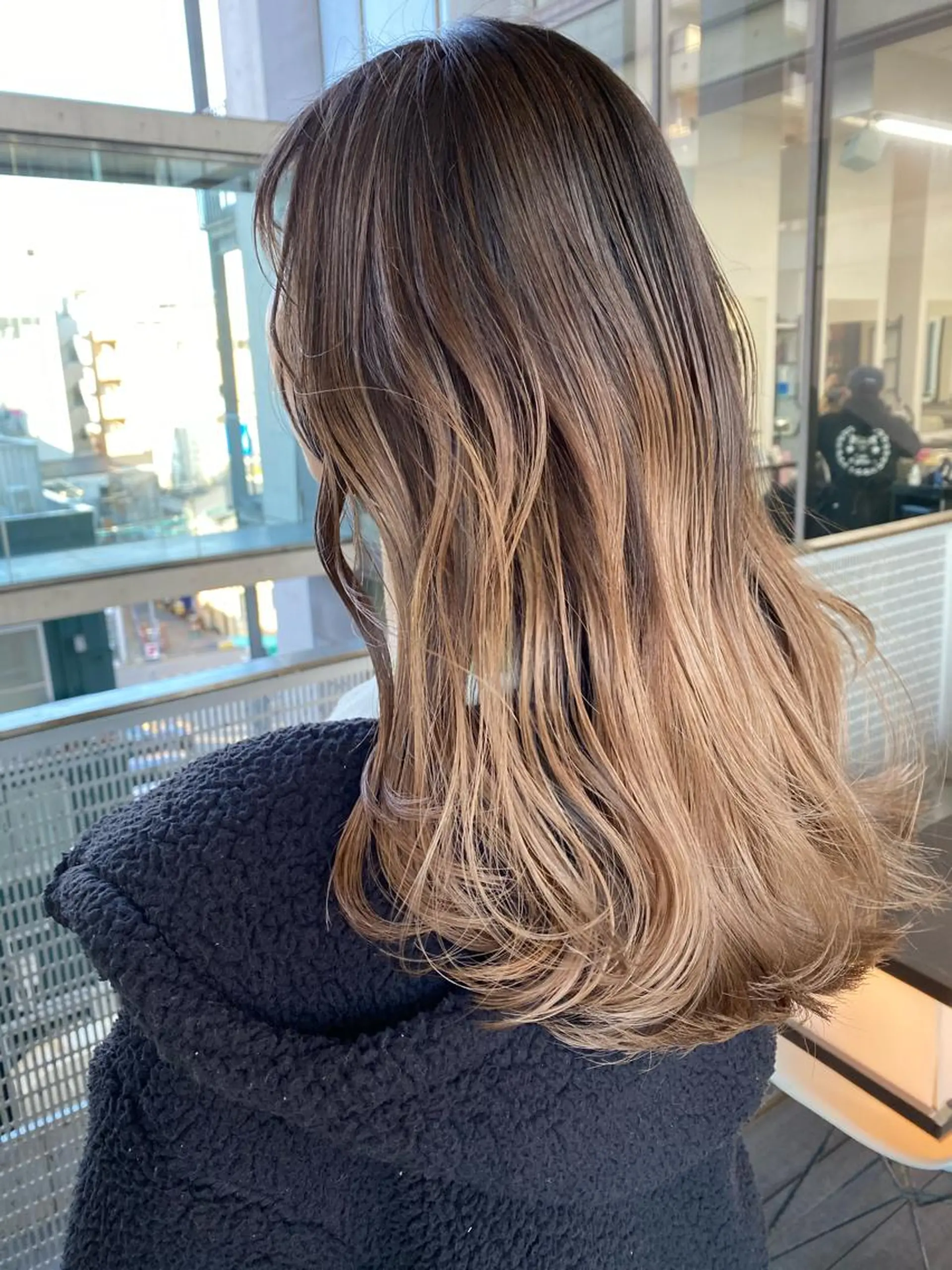 セミロング カラー ヨシモトリョウ 髪質改善/美髪のヘアスタイル