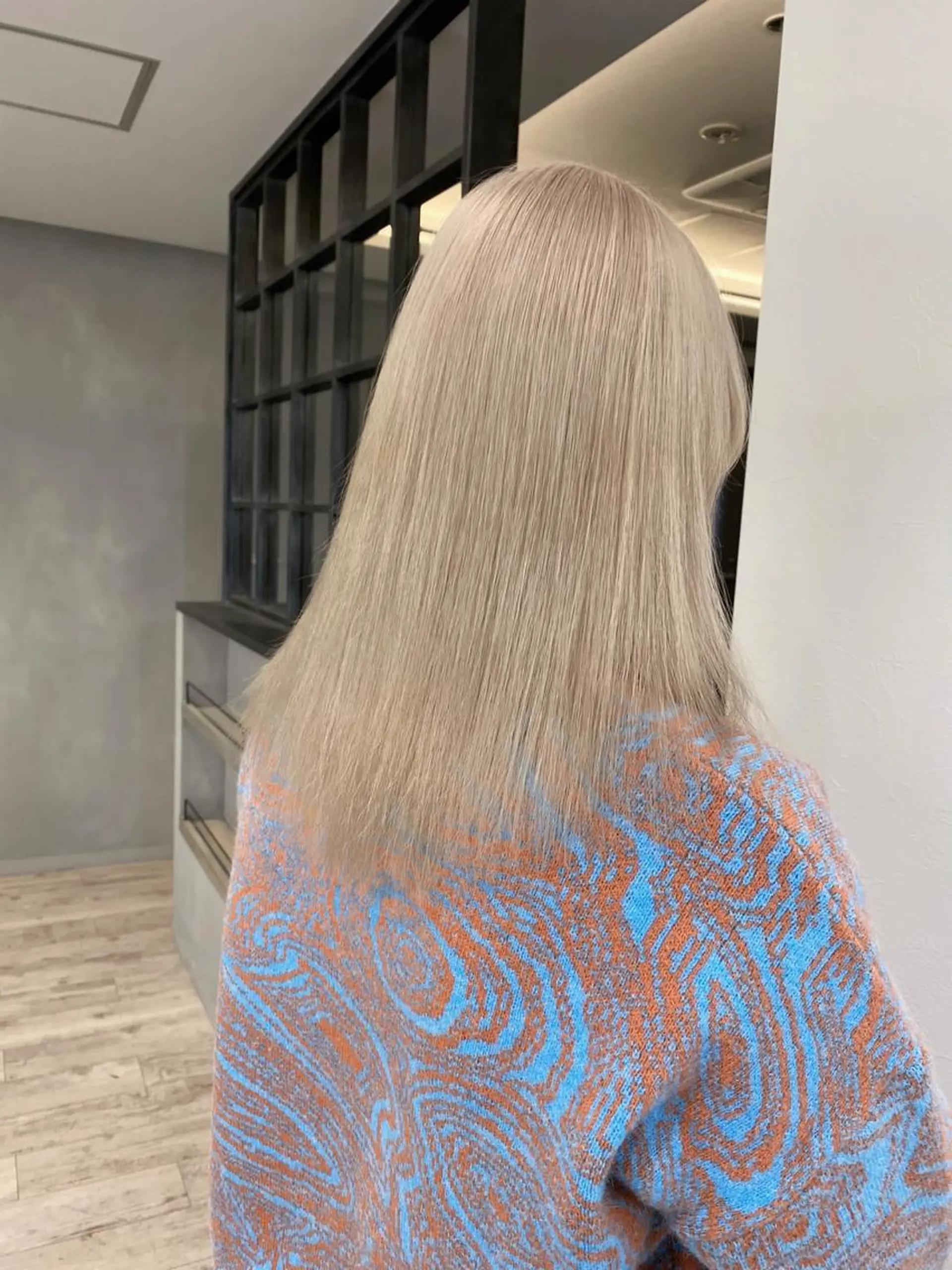 ミディアム カラー ベージュカラー ハイトーンカラー ハイトーンベージュ 韓国風ヘア ヘアカラー ハイトーン特化サロン 🍑momo🍑のヘアスタイル