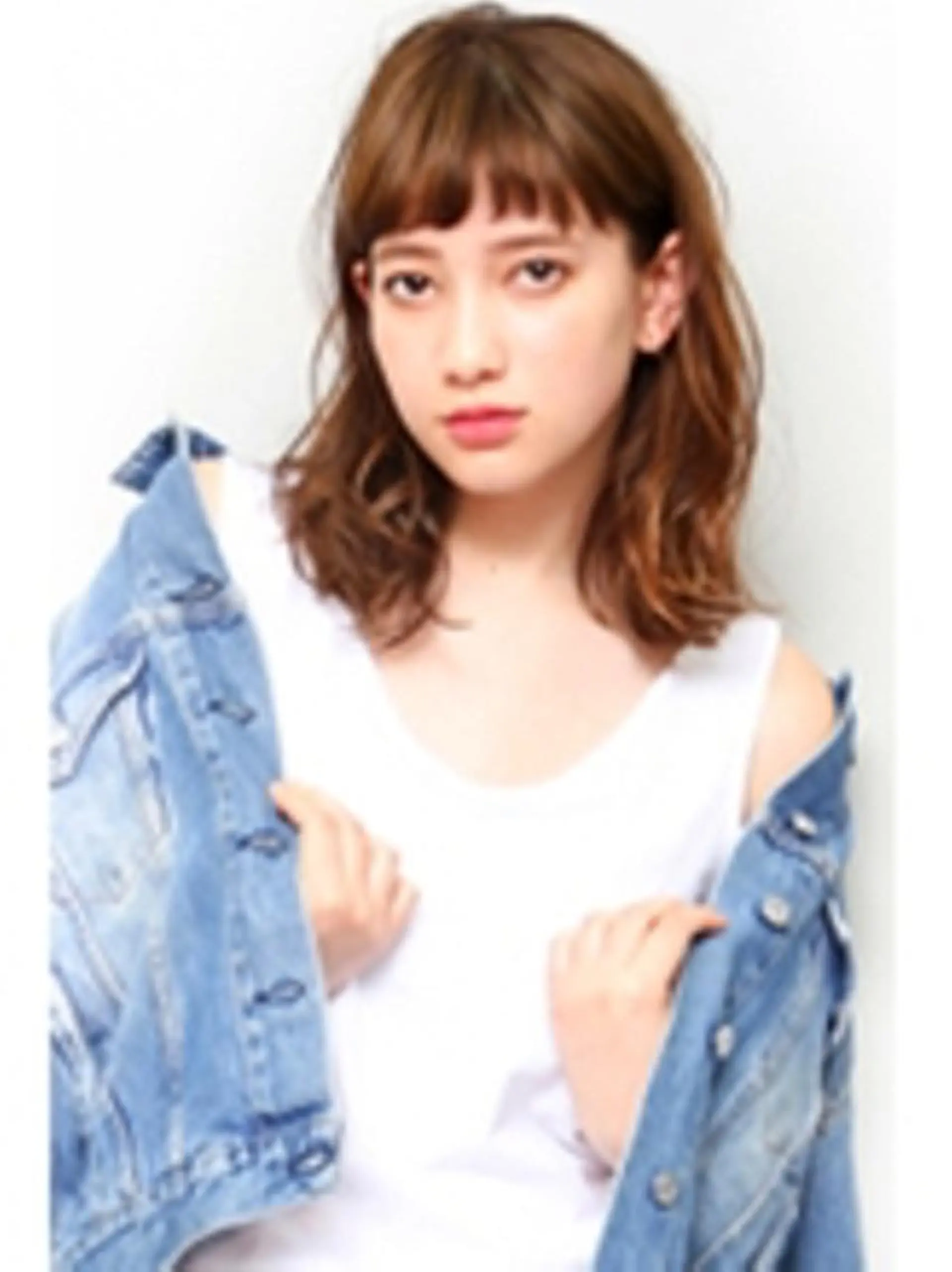 ミディアム 千葉 絵里花のヘアスタイル