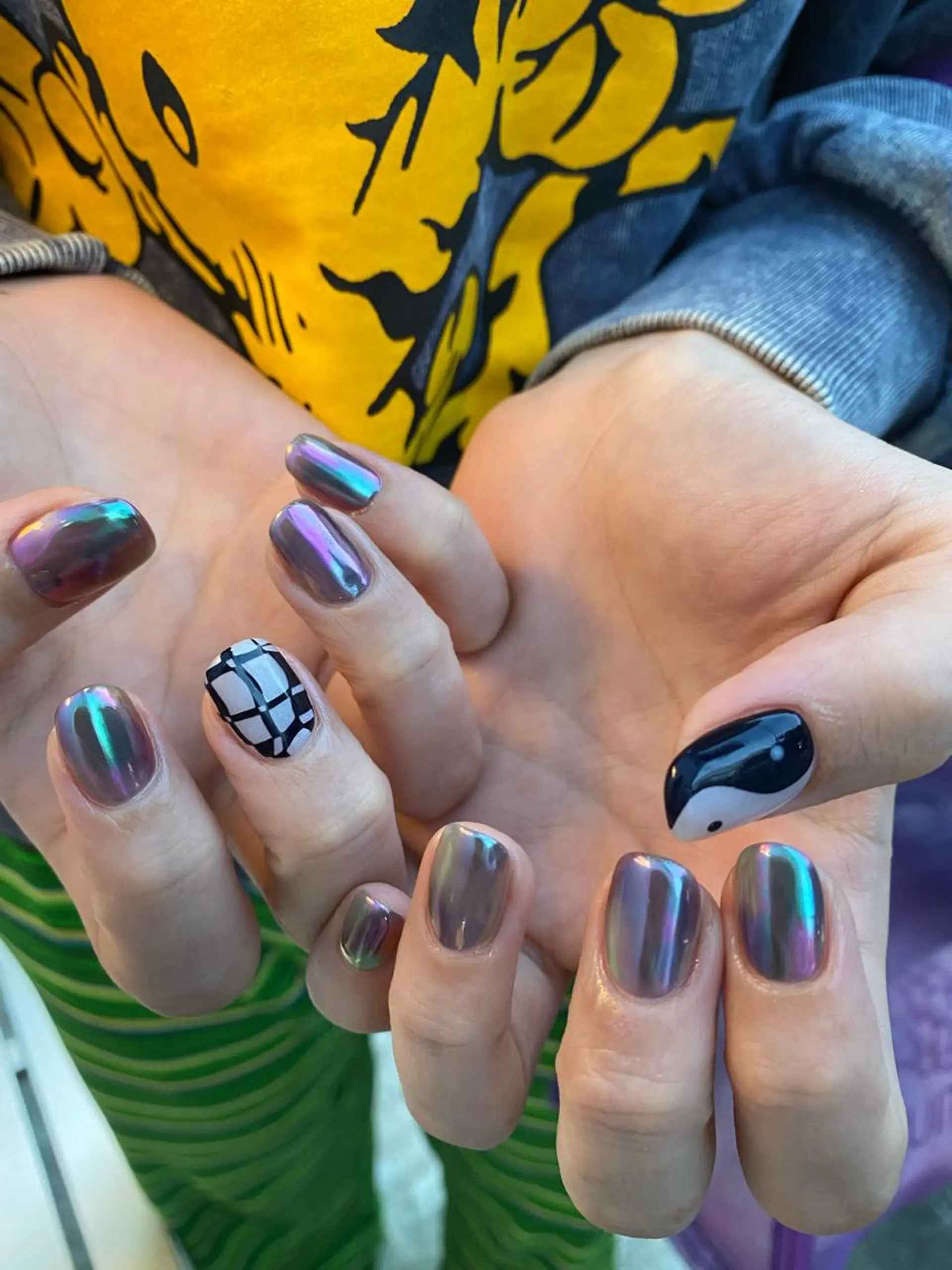 ネイル ミラーネイル 🌼大西洋子 laughl🌼のネイルデザイン