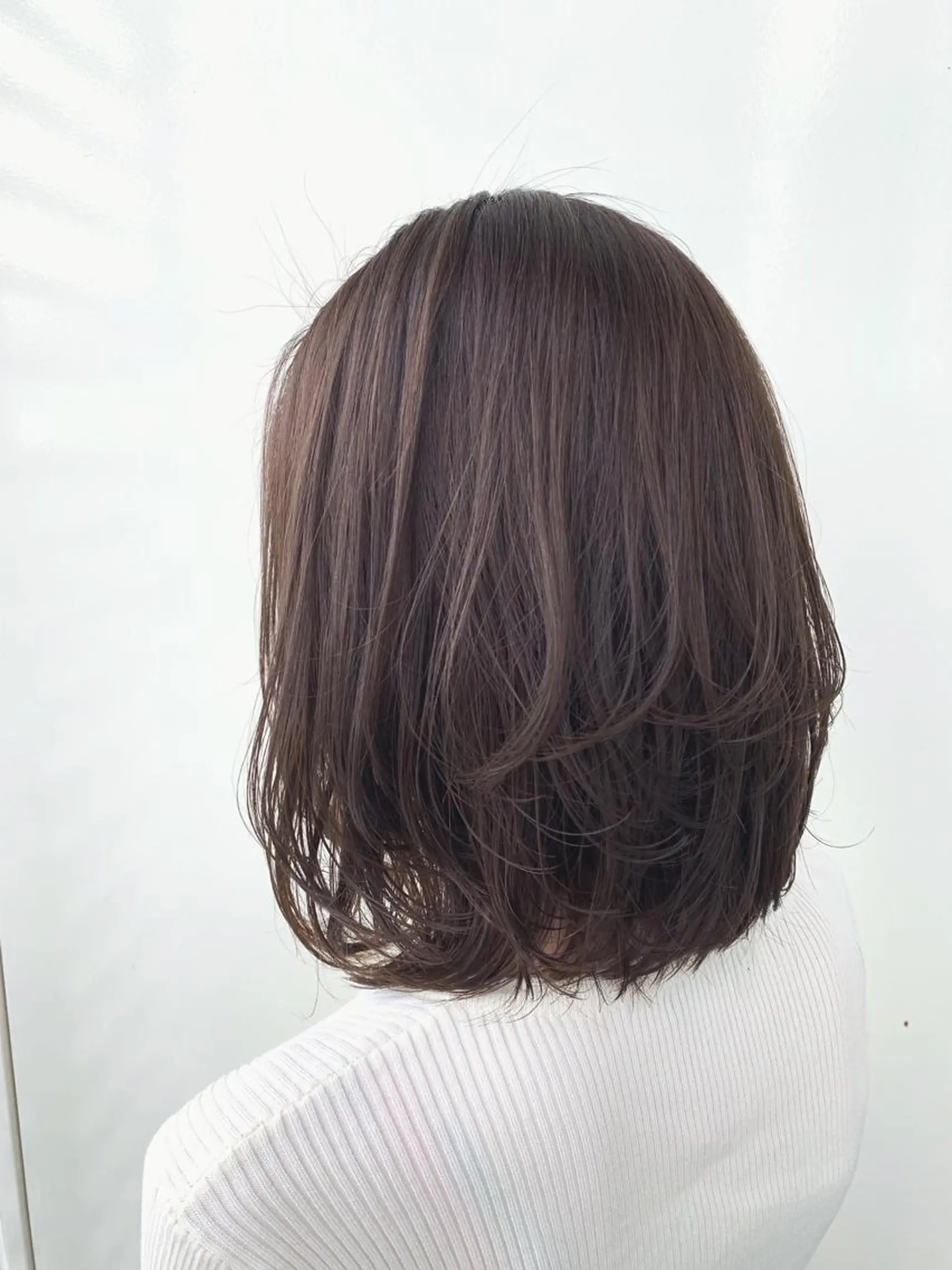 ミディアム カラー パーマ ヘアアレンジ メンズ ネイル マツエク・マツパ グレージュ ラベンダーカラー ラベンダーグレージュ ラベンダーグレー カット ヘアカラー トリートメント Zina福岡天神🪞 髪質改善🪞レイヤーのヘアスタイル