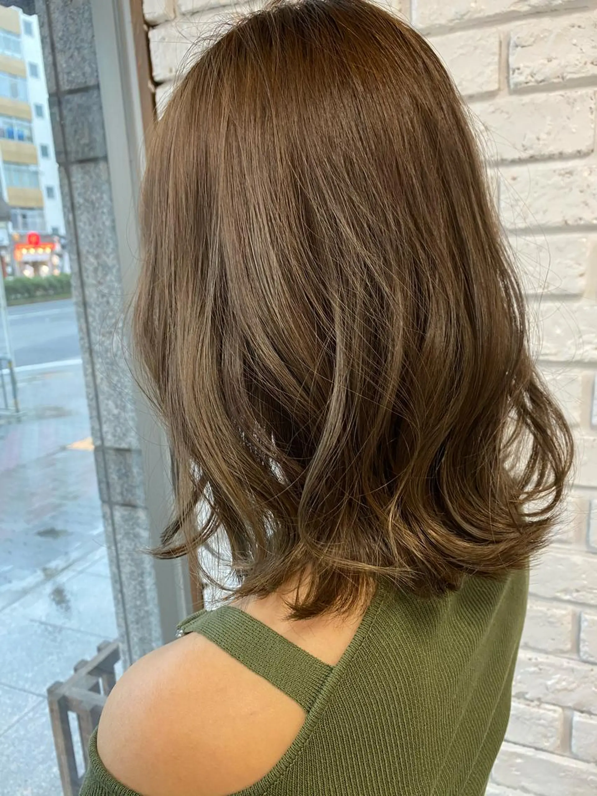 ミディアム カラー 透明感カラー グレージュ カーキグレージュ カット ヘアカラー トリートメント 日比 貴大/ minim hairのヘアスタイル