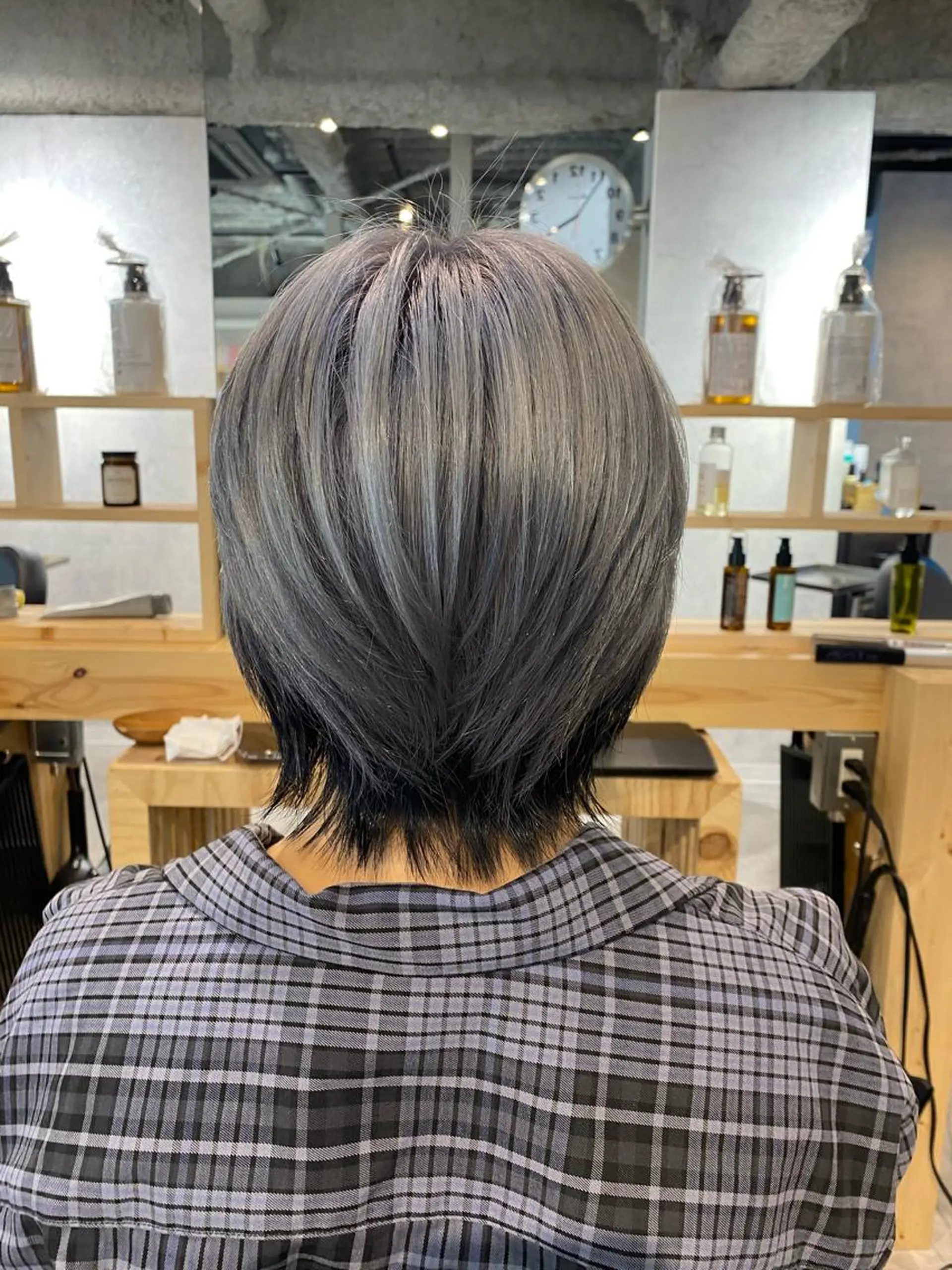 ショート カラー Sia中野新橋　店長 田中　優莉乃のヘアスタイル