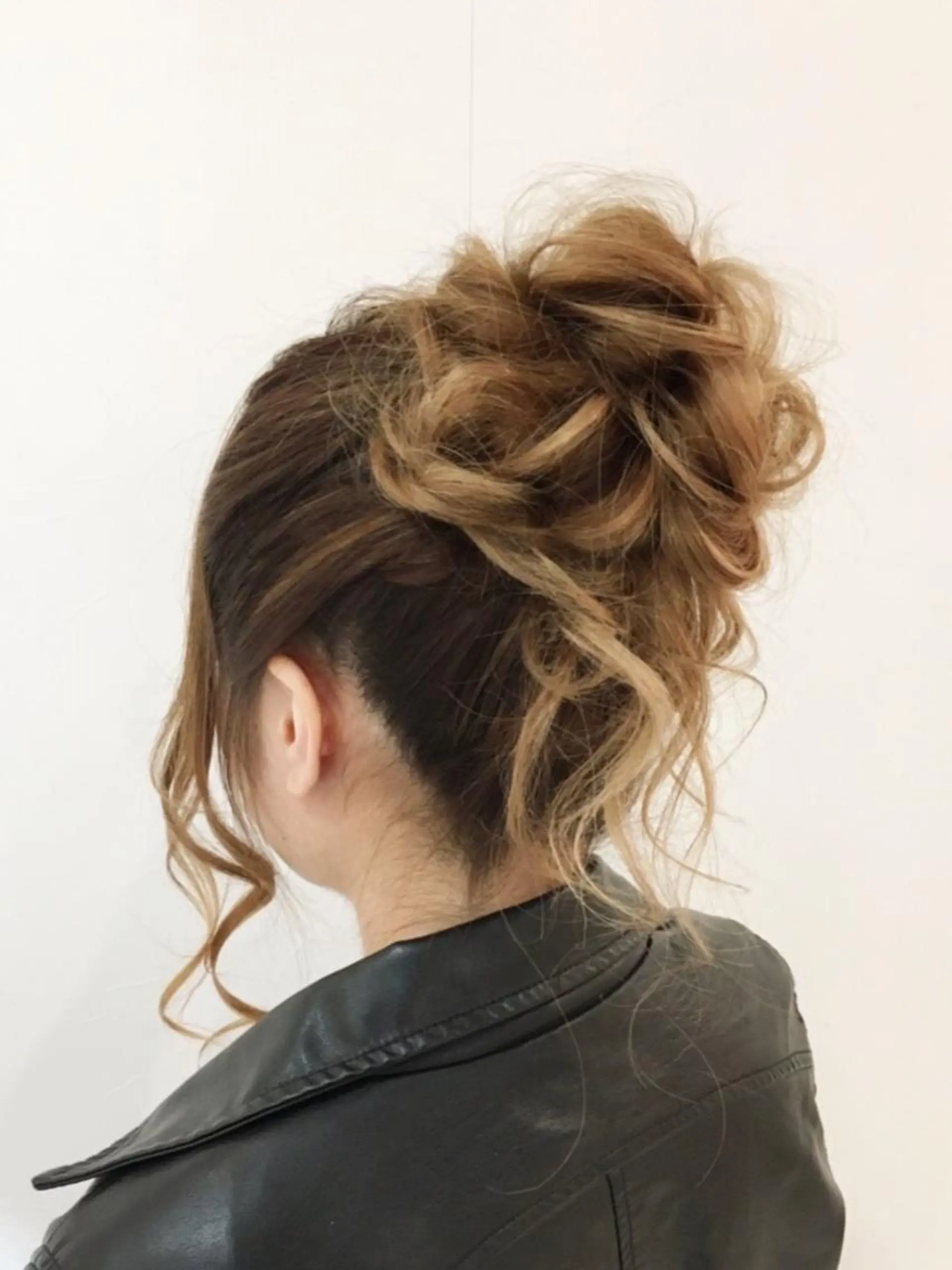 セミロング ヘアアレンジ ヘアメイク エンカレッジのヘアスタイル