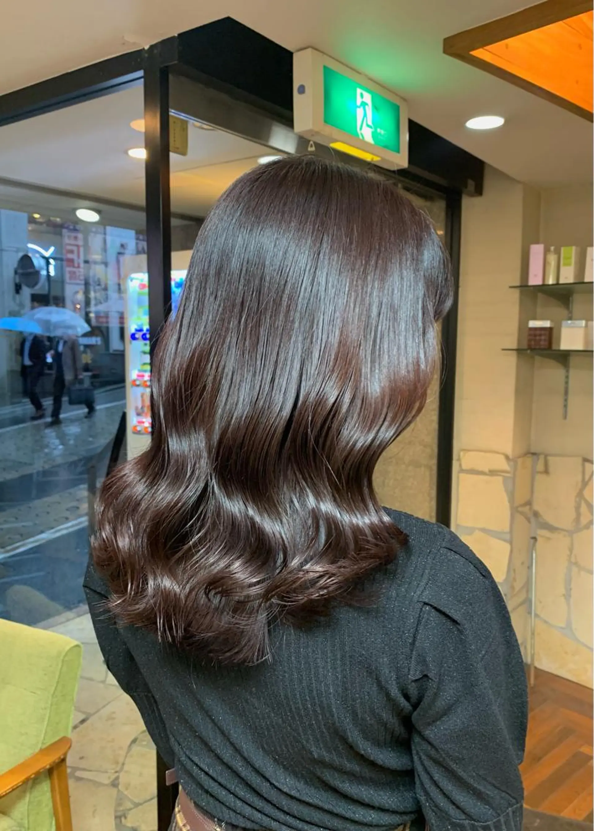 ミディアム カラー ブリーチ ブラウンカラー ラベンダーカラー ラベンダーブラウン ブリーチなしカラー ヘアカラー トリートメント 矢野 晃平のヘアスタイル