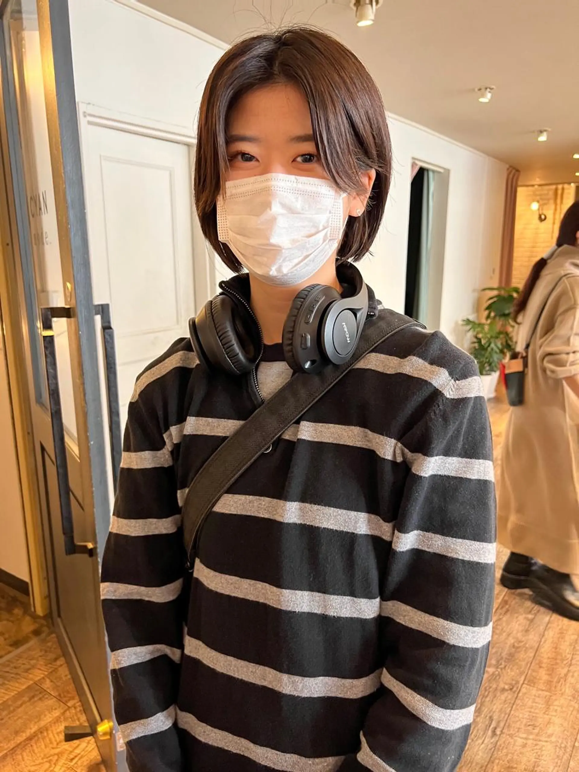 ミディアム カラー パーマ ヘアアレンジ メンズ キッズ ネイル マツエク・マツパ センターパート ボブ ウルフレイヤーカット /チヒロのヘアスタイル