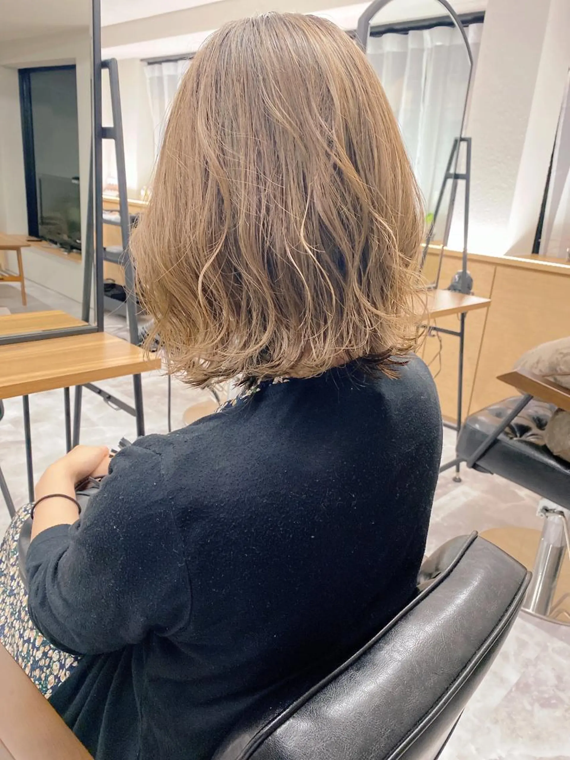 ミディアム カラー ベージュカラー ハイライトカラー ハイライト カット ヘアカラー トリートメント 山﨑 大暉【ダブルカラー】のヘアスタイル