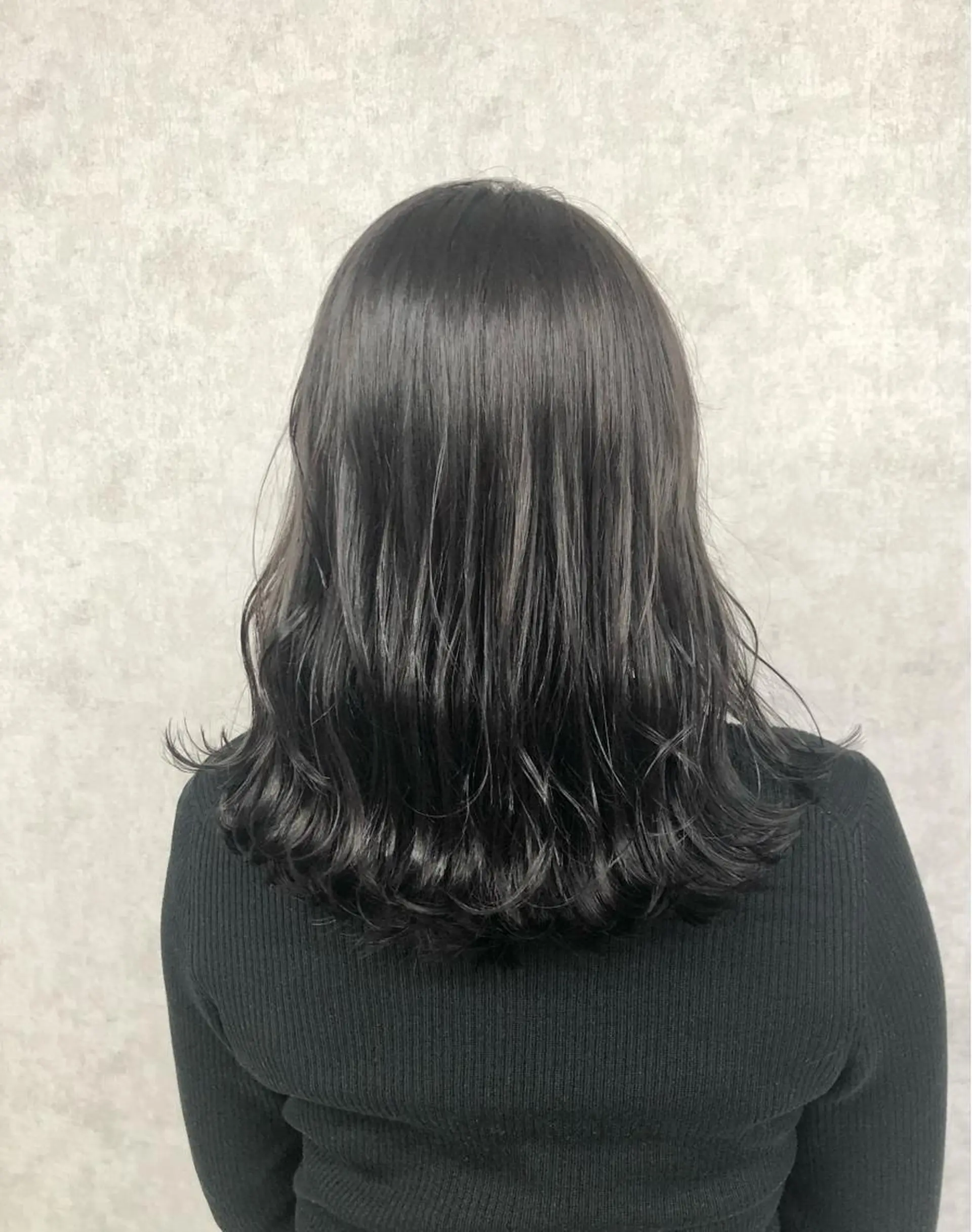 ミディアム カラー ダークグレー ダークグレージュ グレージュ ショート、韓国メンズ ヘアのかつらぎのヘアスタイル