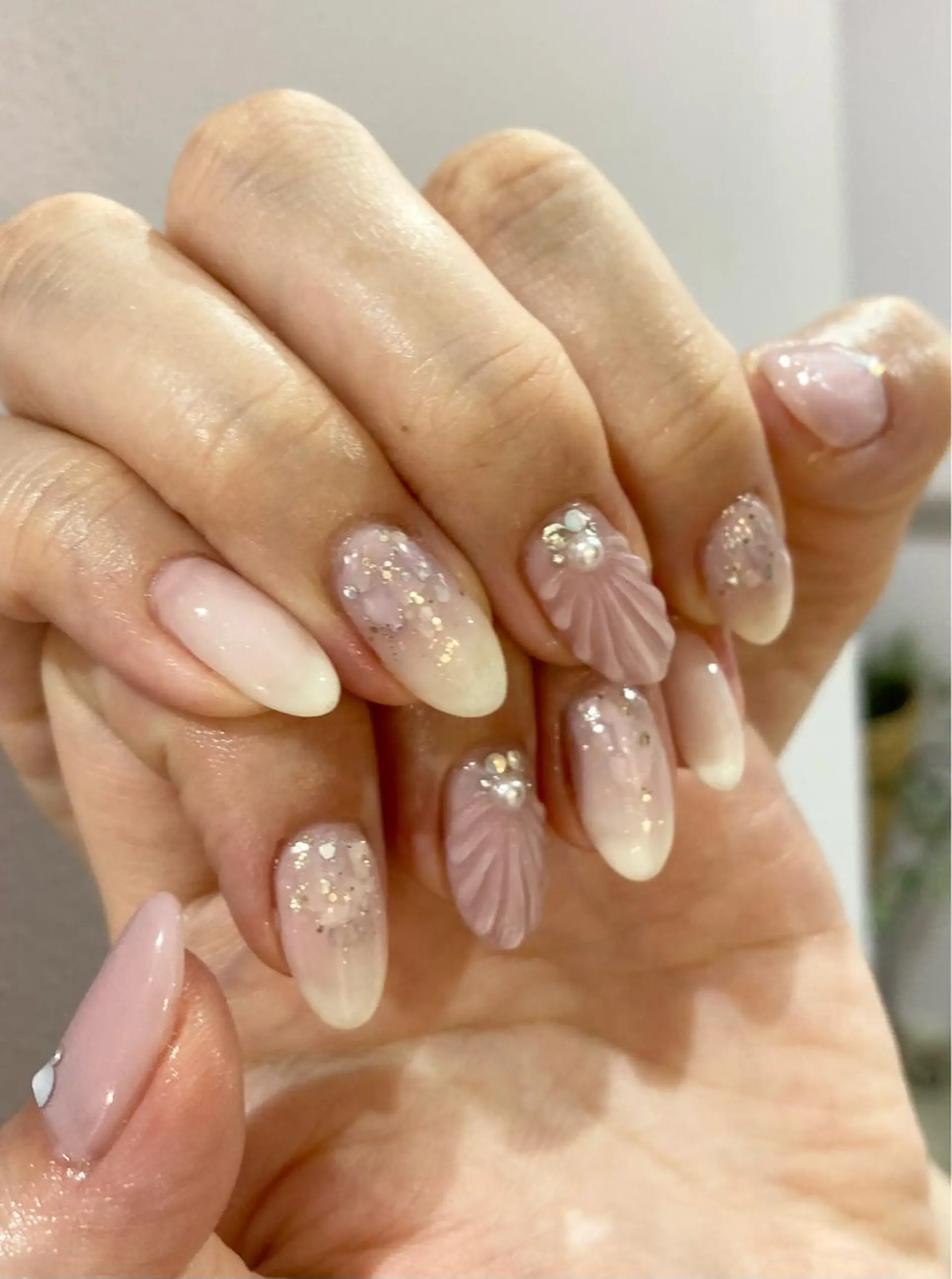 ネイル ハンドネイル Nest 平出のネイルデザイン