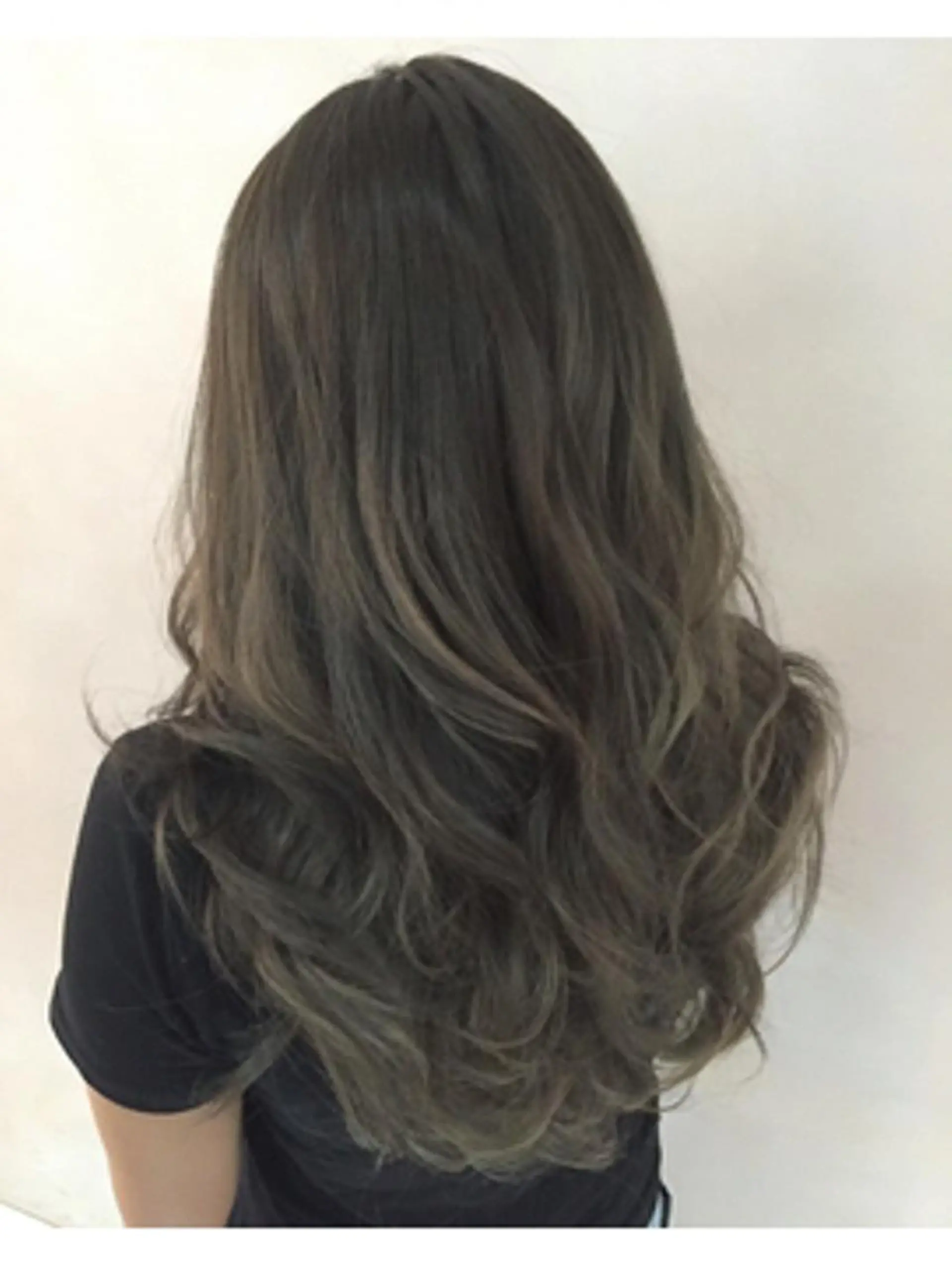 ロング ヘアカラー 黒木 健悟のヘアスタイル