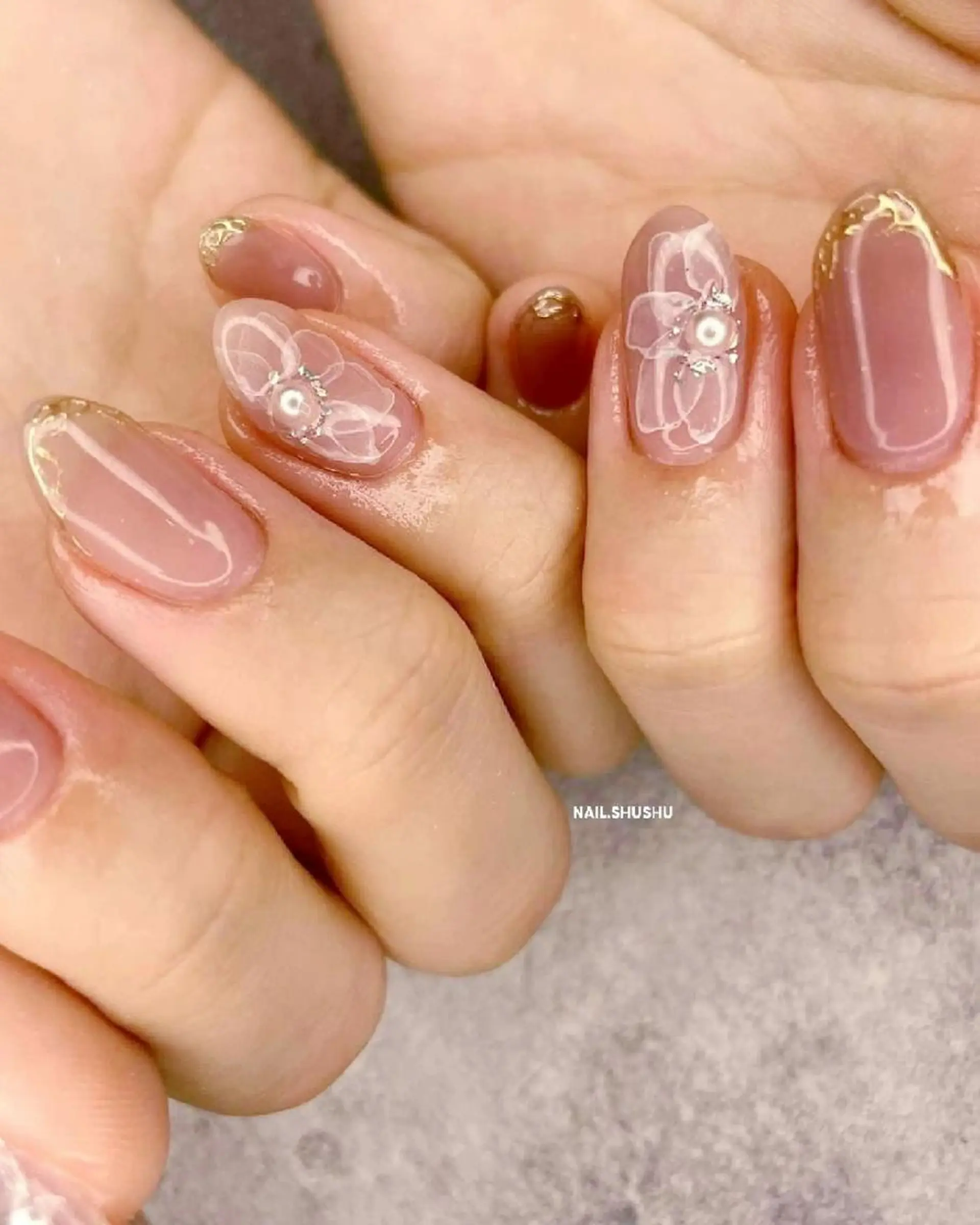 ネイル シンプルネイル 3dパーツ/流行り 👧shushu❤️のネイルデザイン