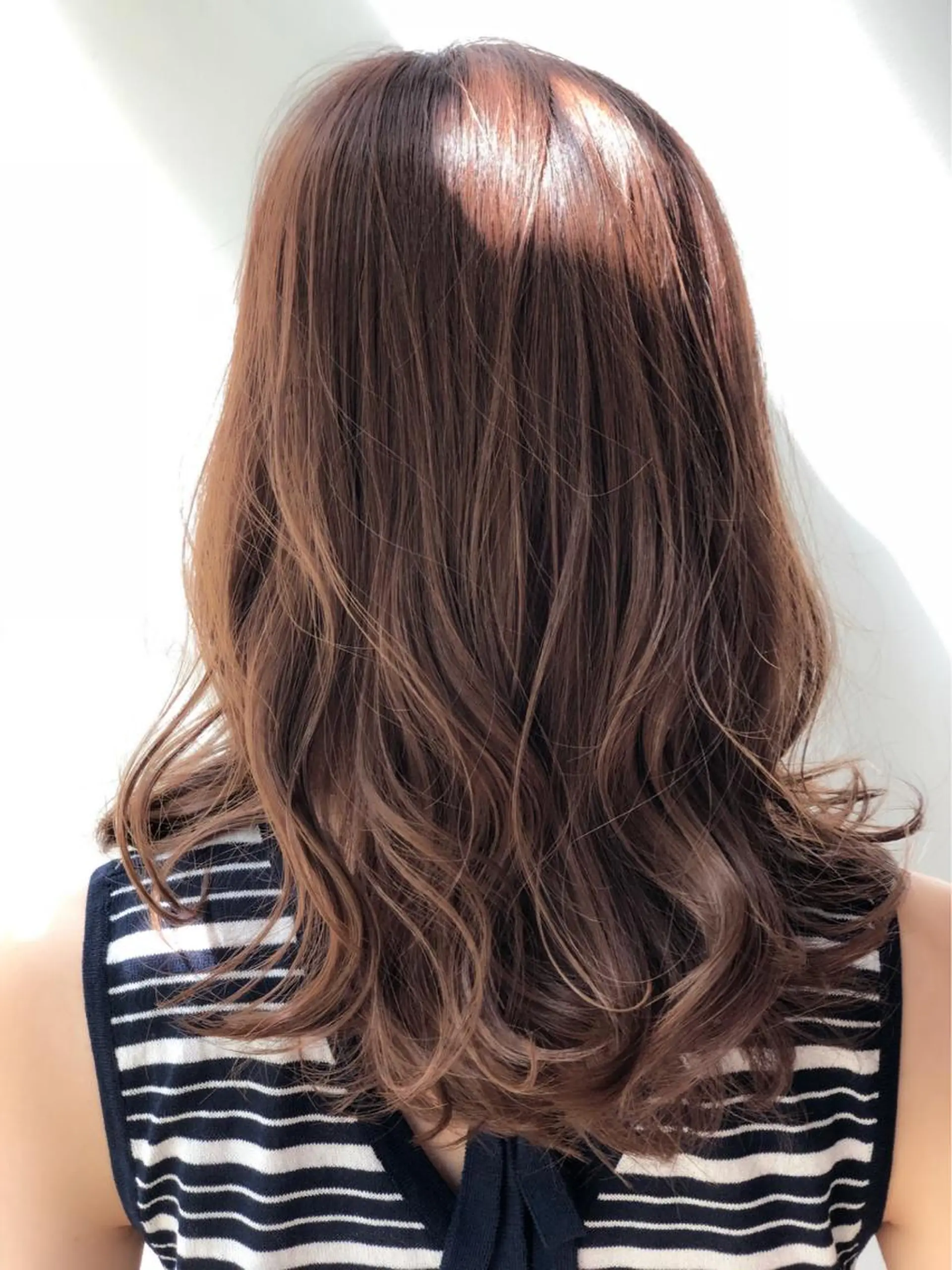 セミロング カット パーマ トリートメント 山本翔一郎 韓国顔周りレイヤーのヘアスタイル