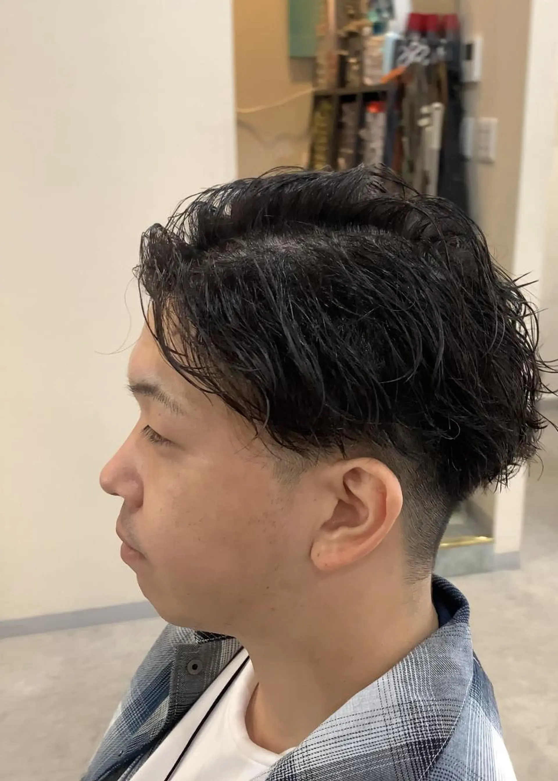 ショート パーマ メンズ アップバング メンズブリーチ センターパート フェードカット メンズハイライト カット パーマ トリートメント クセを最大限に活かす メンズ特化|奈良大祐のヘアスタイル