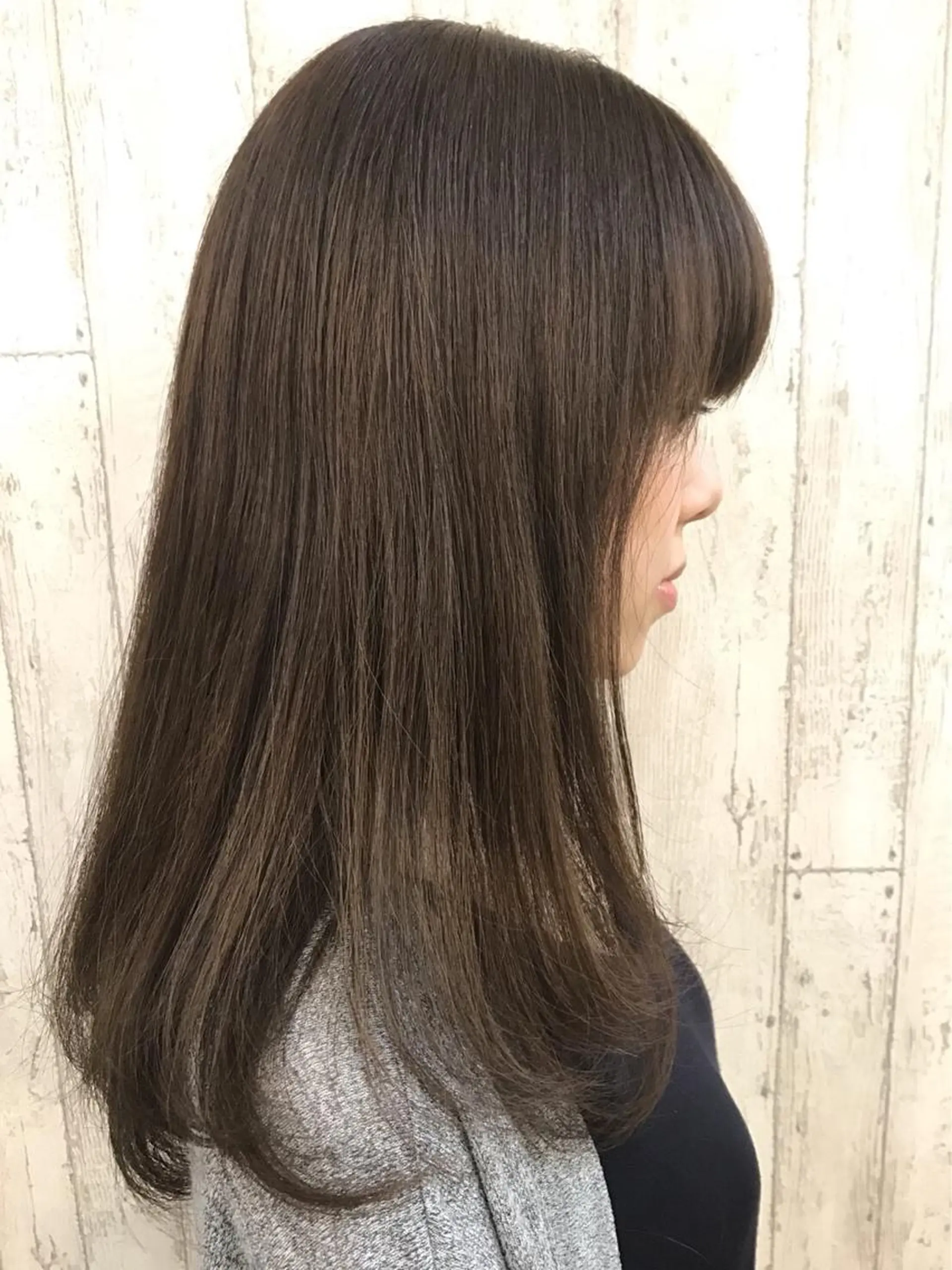 セミロング カラー 佐藤 ナルトのヘアスタイル