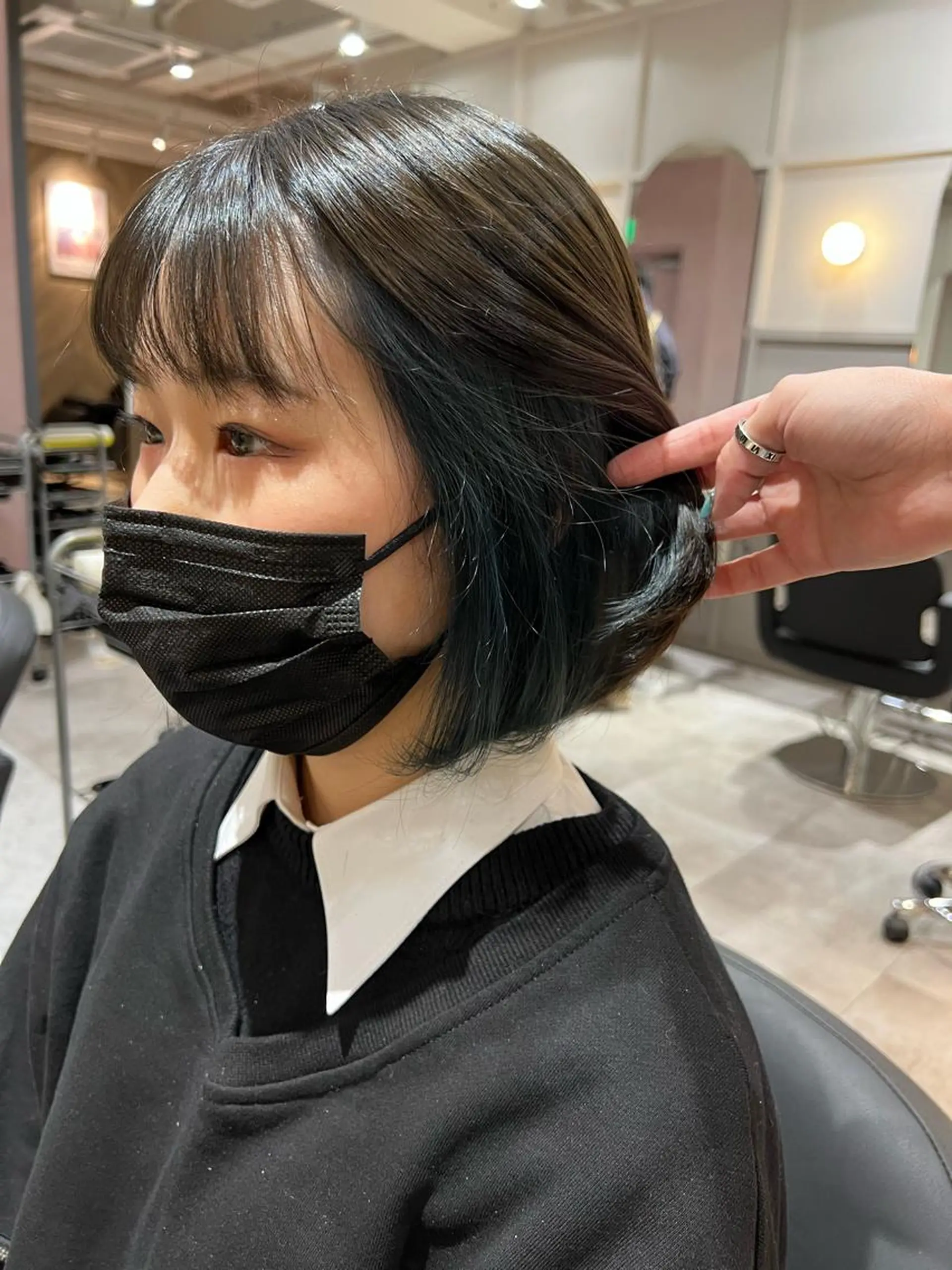 ショート カラー 🥀韓国ヘア🥀 宮津真菜のヘアスタイル