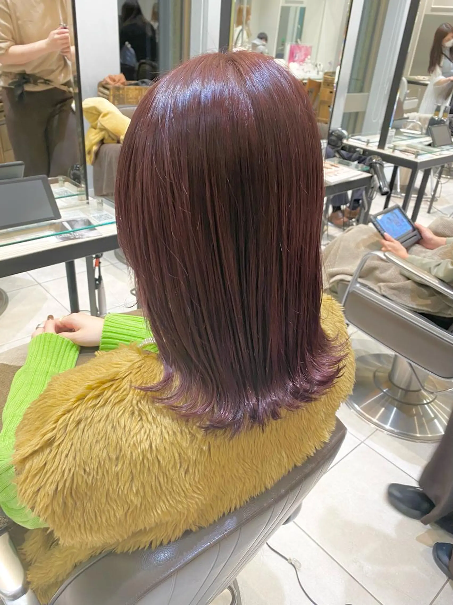 セミロング 似合わせ艶髪カラー ❤️ハダユミのヘアスタイル