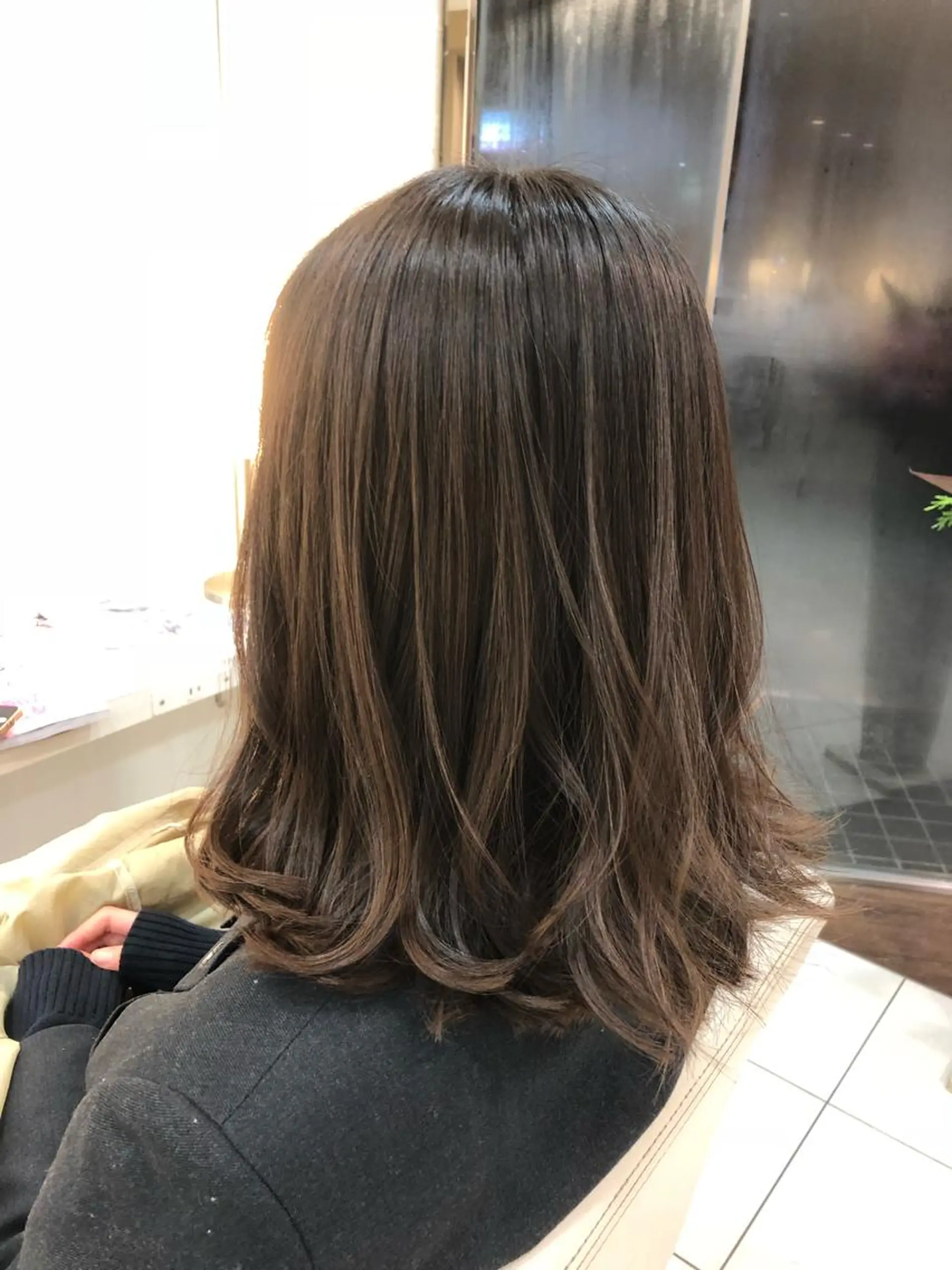 ミディアム カラー 神田 澪史のヘアスタイル