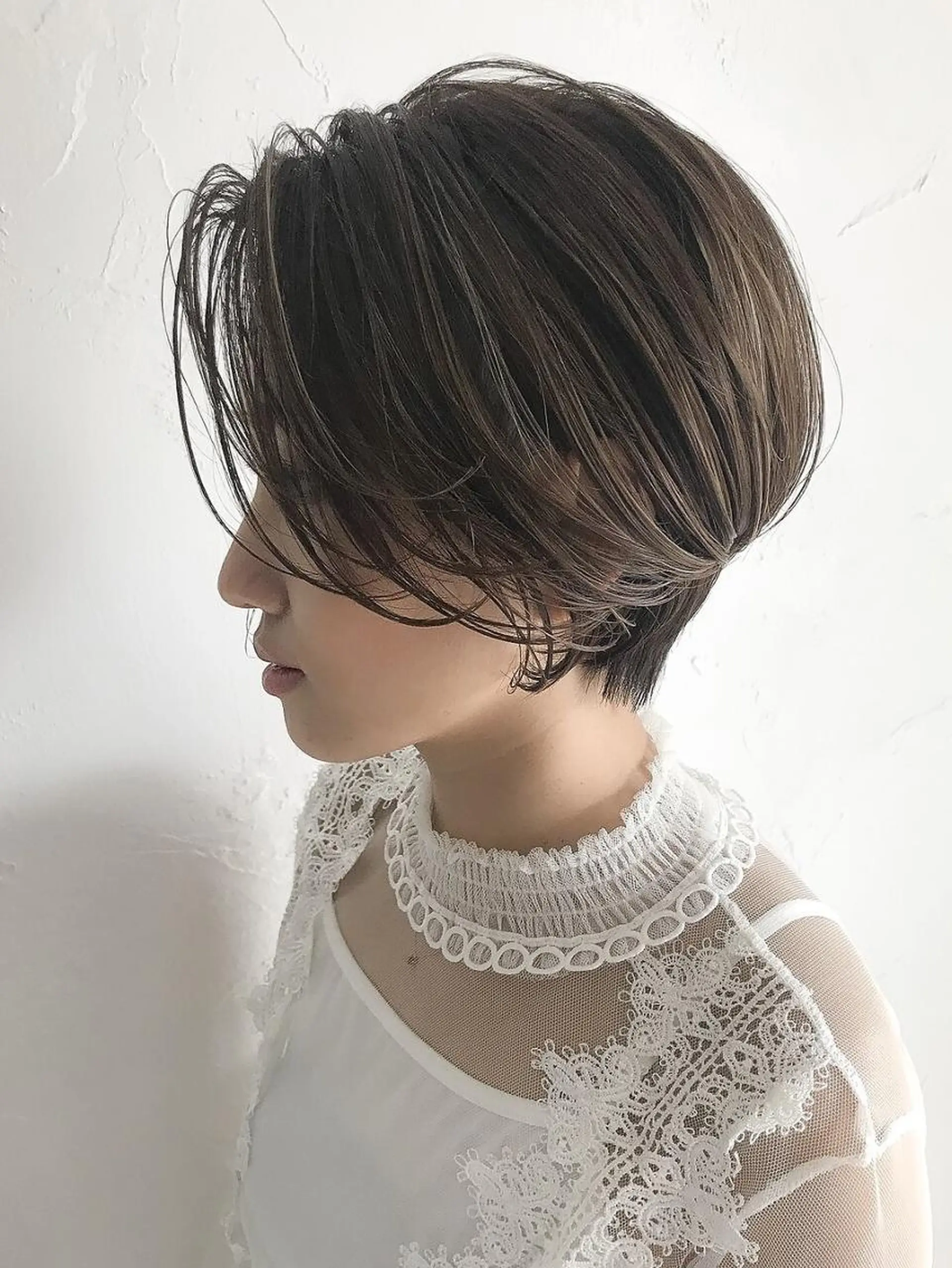 ショート ヘアカラー 大西成那 WILLOW京橋のヘアスタイル