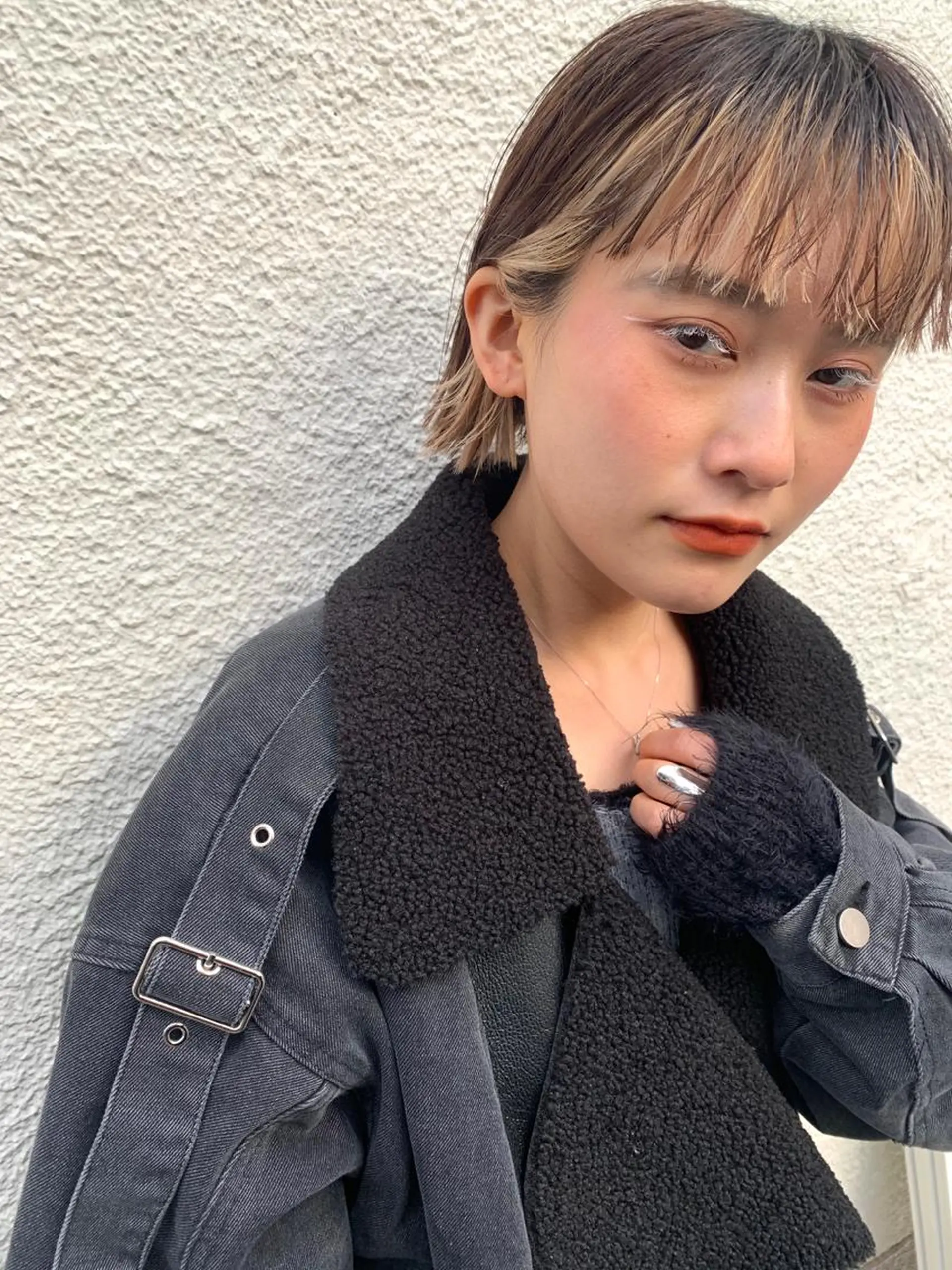 ショート ハイライト レイヤーカット 外ハネヘア ヘアカラー トリートメント lok[ロク] 高田馬場のヘアスタイル