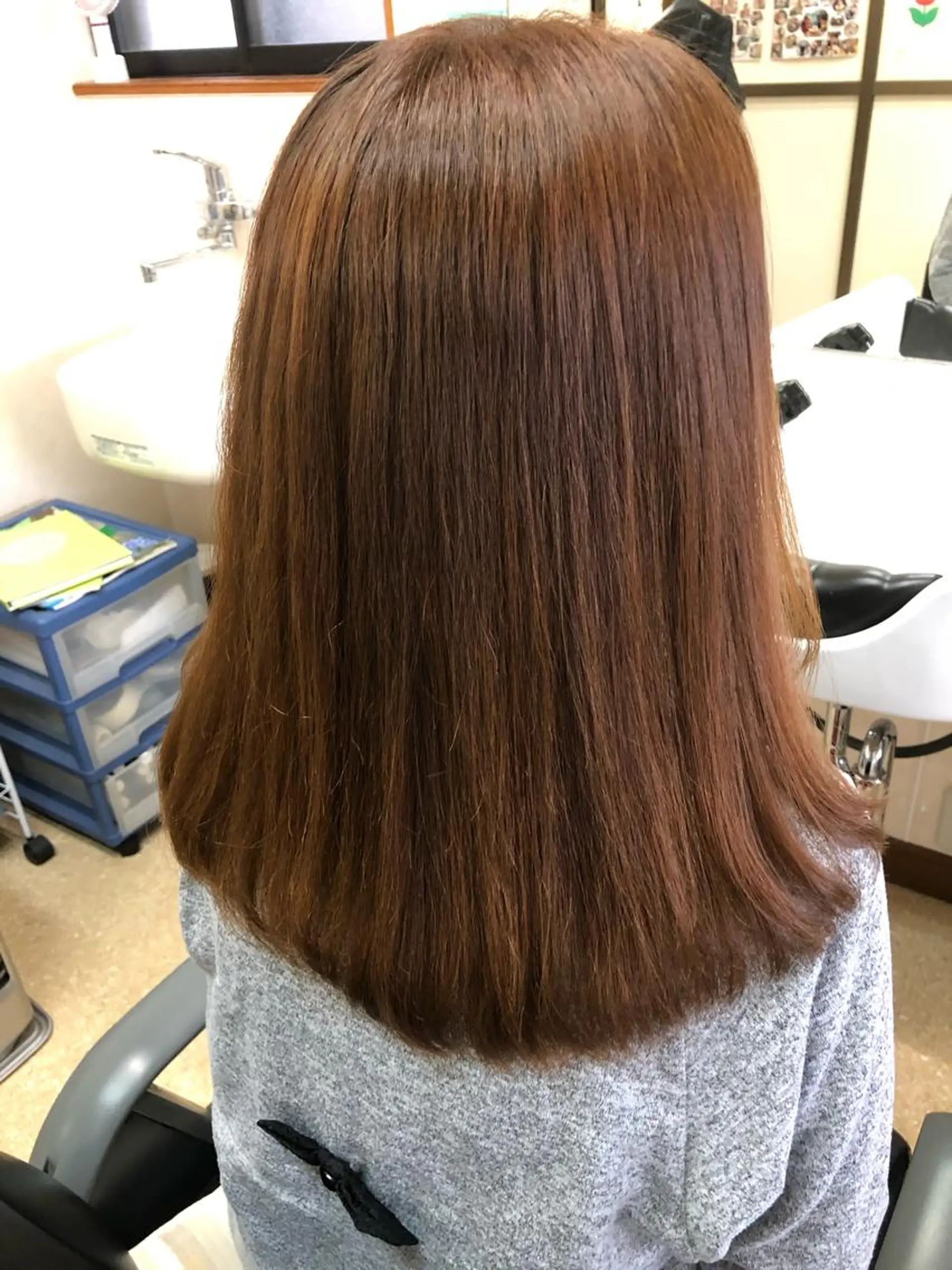 セミロング カラー 石塚 浩のヘアスタイル