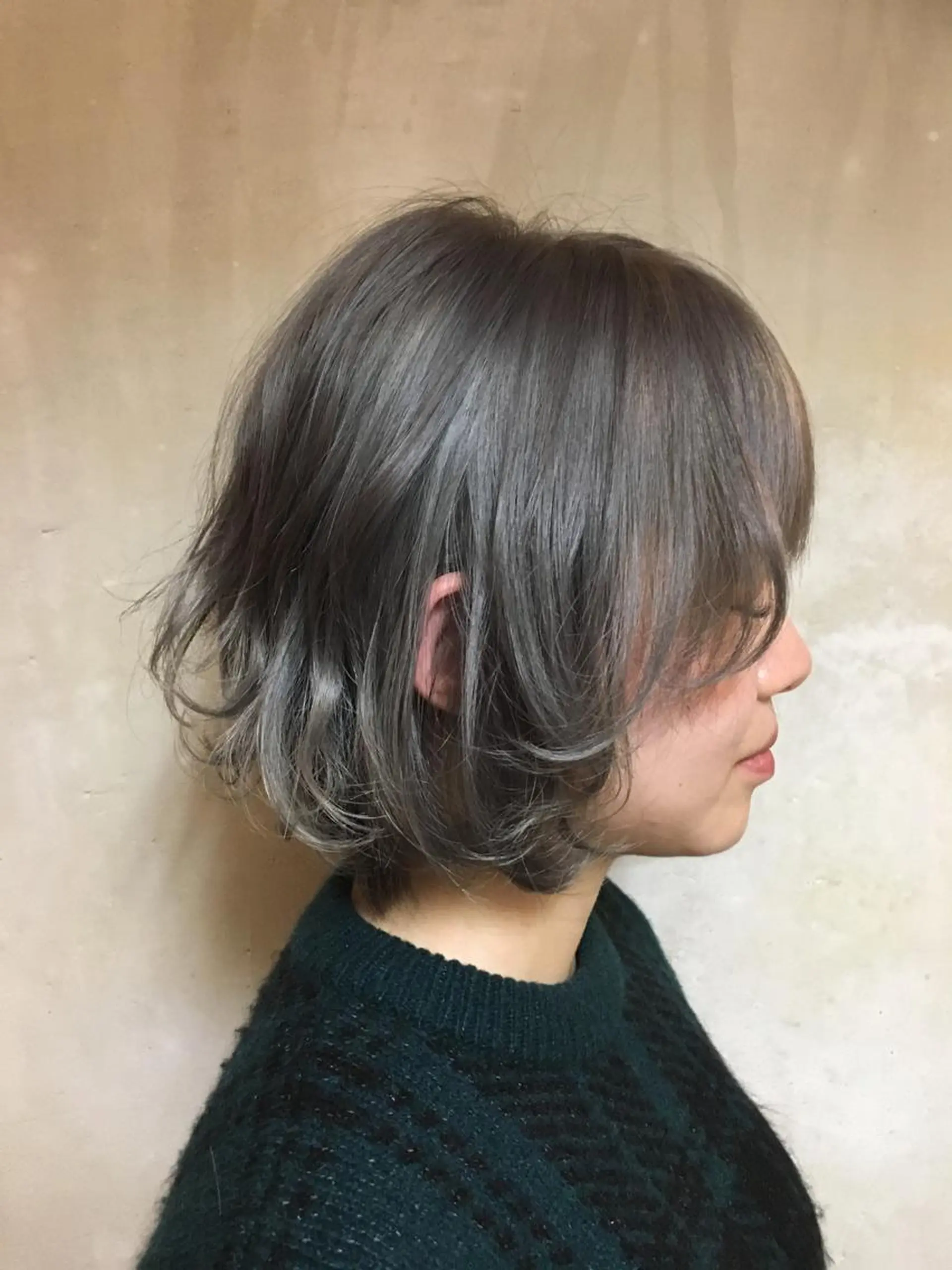 ショート カラー グレージュ 森 早希絵のヘアスタイル