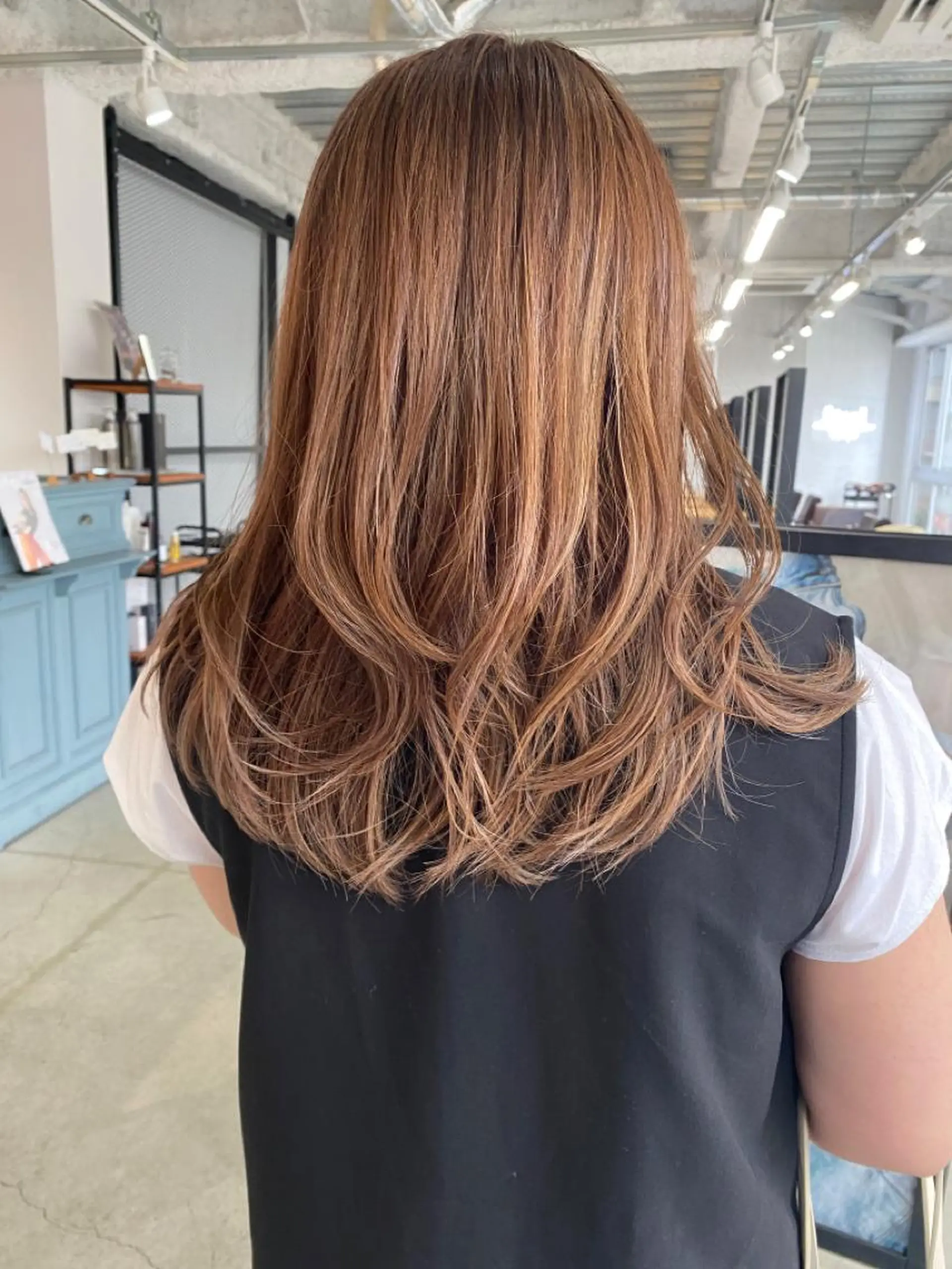 セミロング カラー KOOKI スティードトーキョーのヘアスタイル