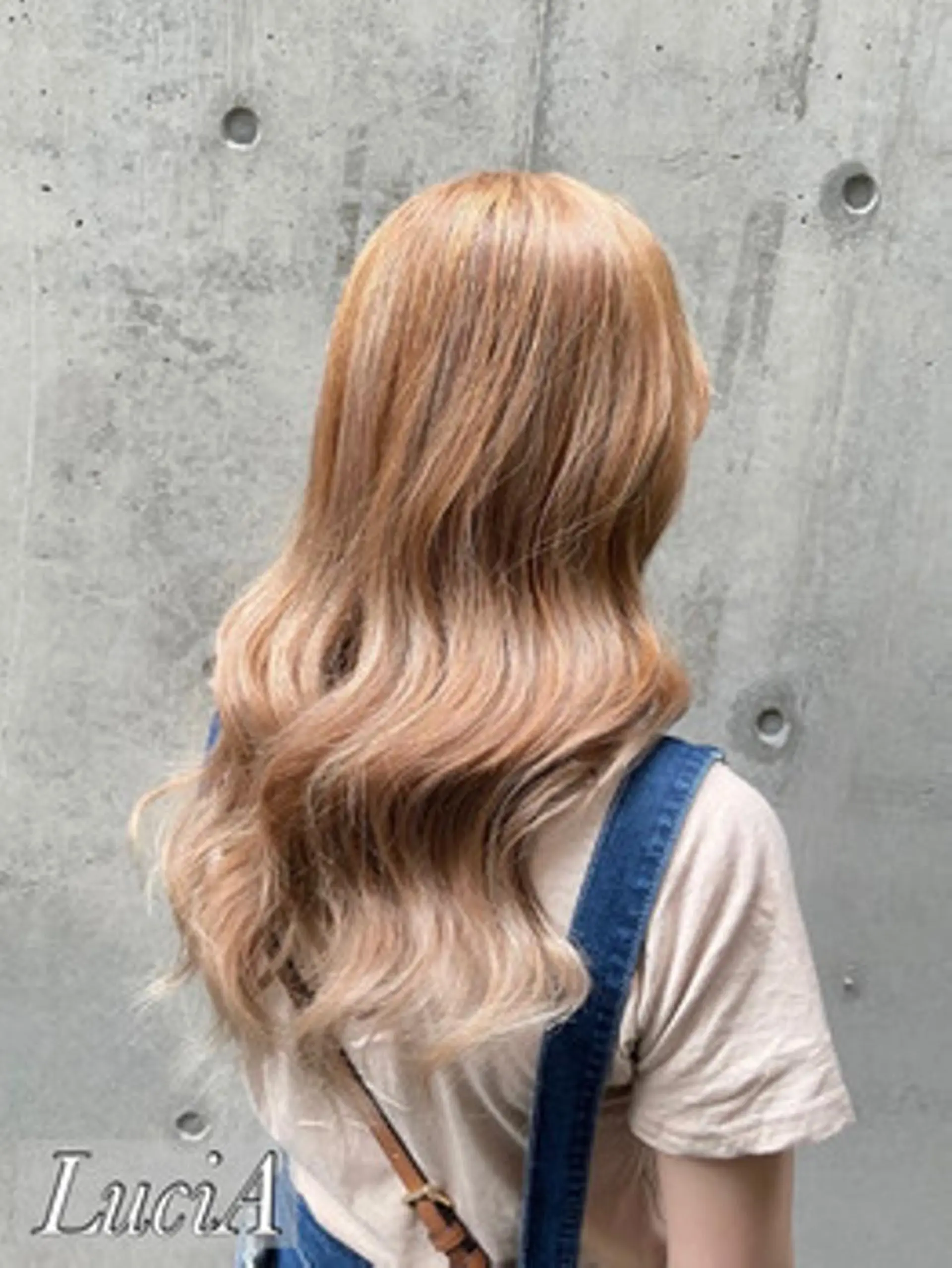セミロング カラー ヘアアレンジ アクアカラー ブリーチ ケアブリーチ イルミナカラー エクステ LuciA/エクステ カラーのヘアスタイル