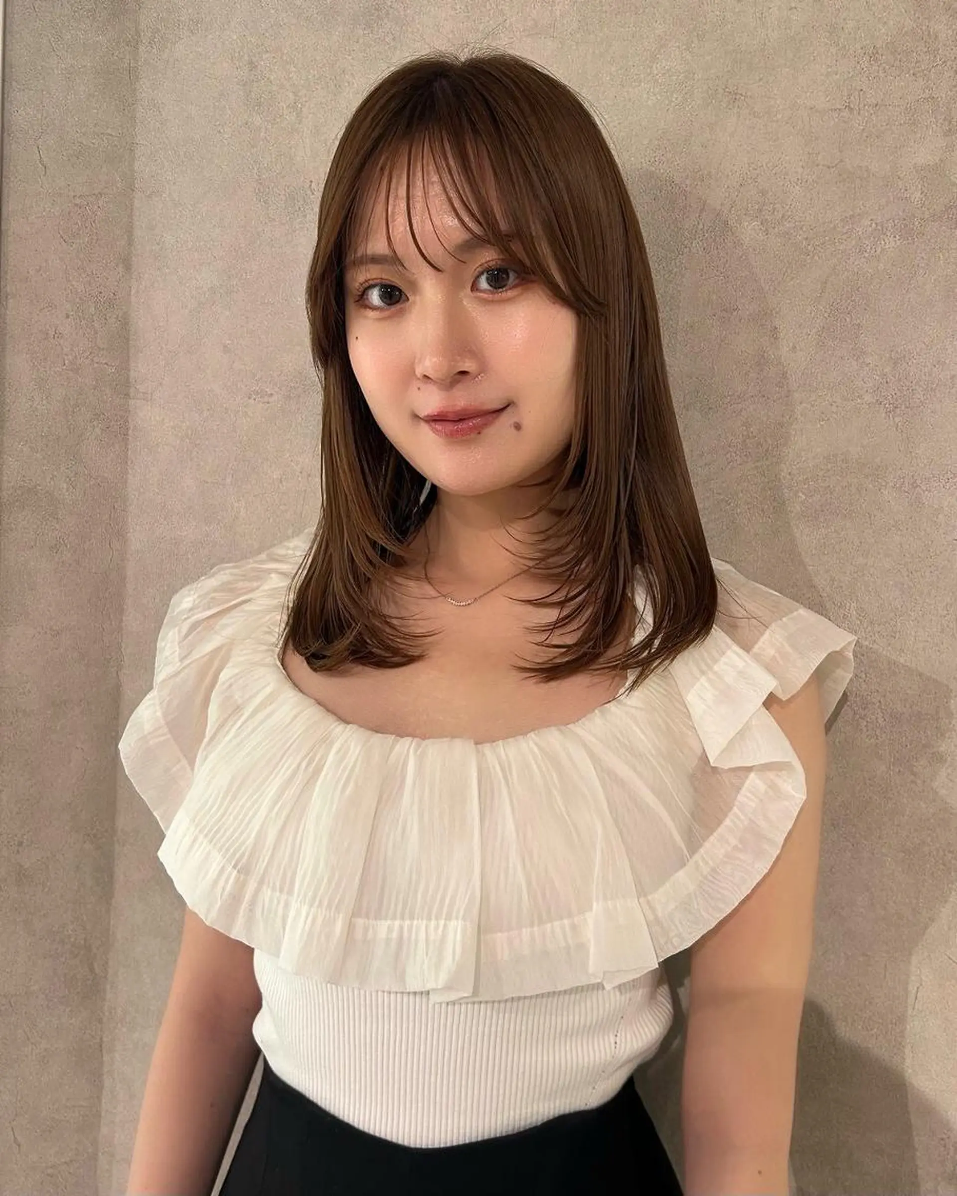 セミロング くびれヘア レイヤーカット シースルーバング 小顔カット カラー/レイヤー/ 髪質改善/PAAQのヘアスタイル