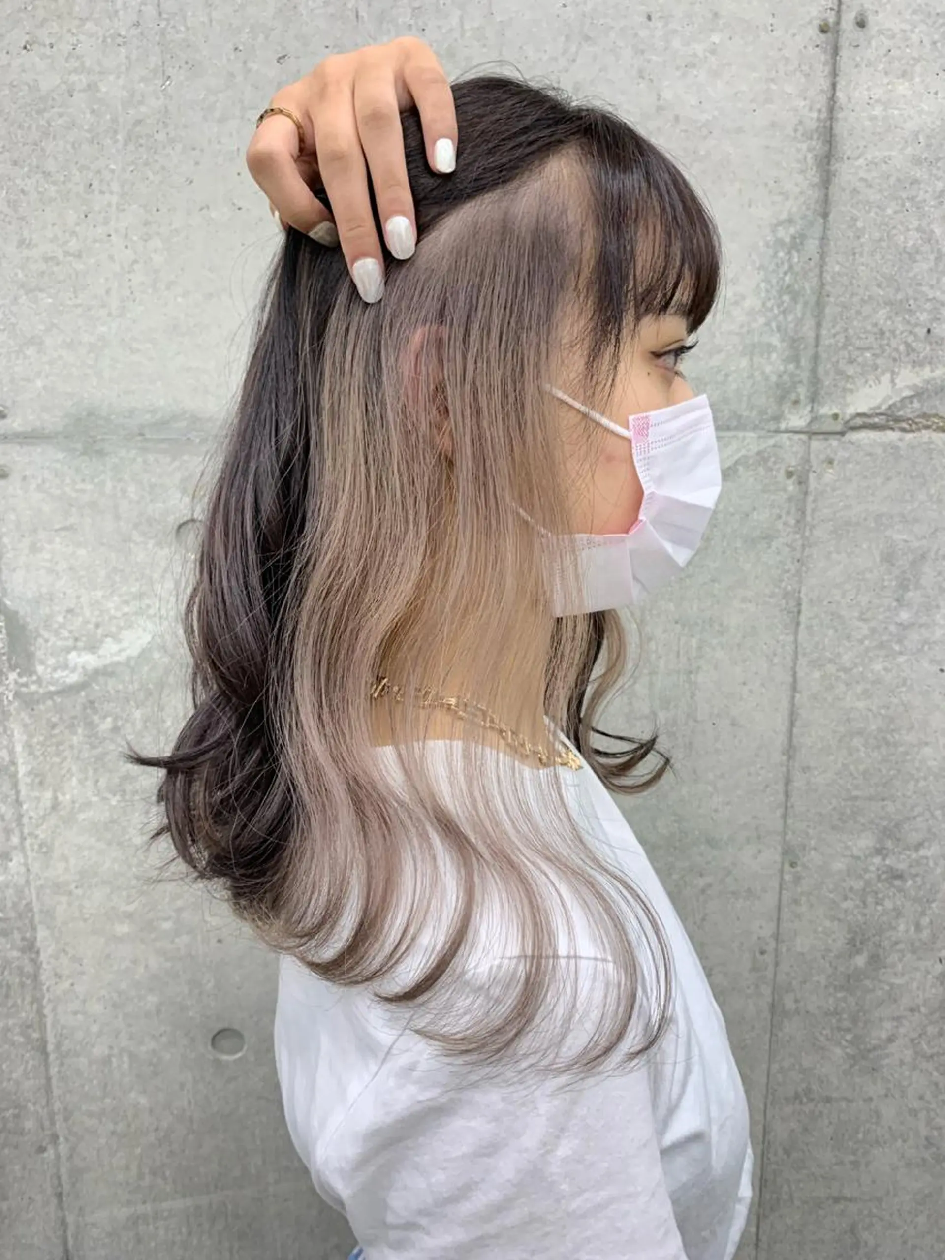 セミロング カット ヘアカラー トリートメント 山田 絵里菜のヘアスタイル