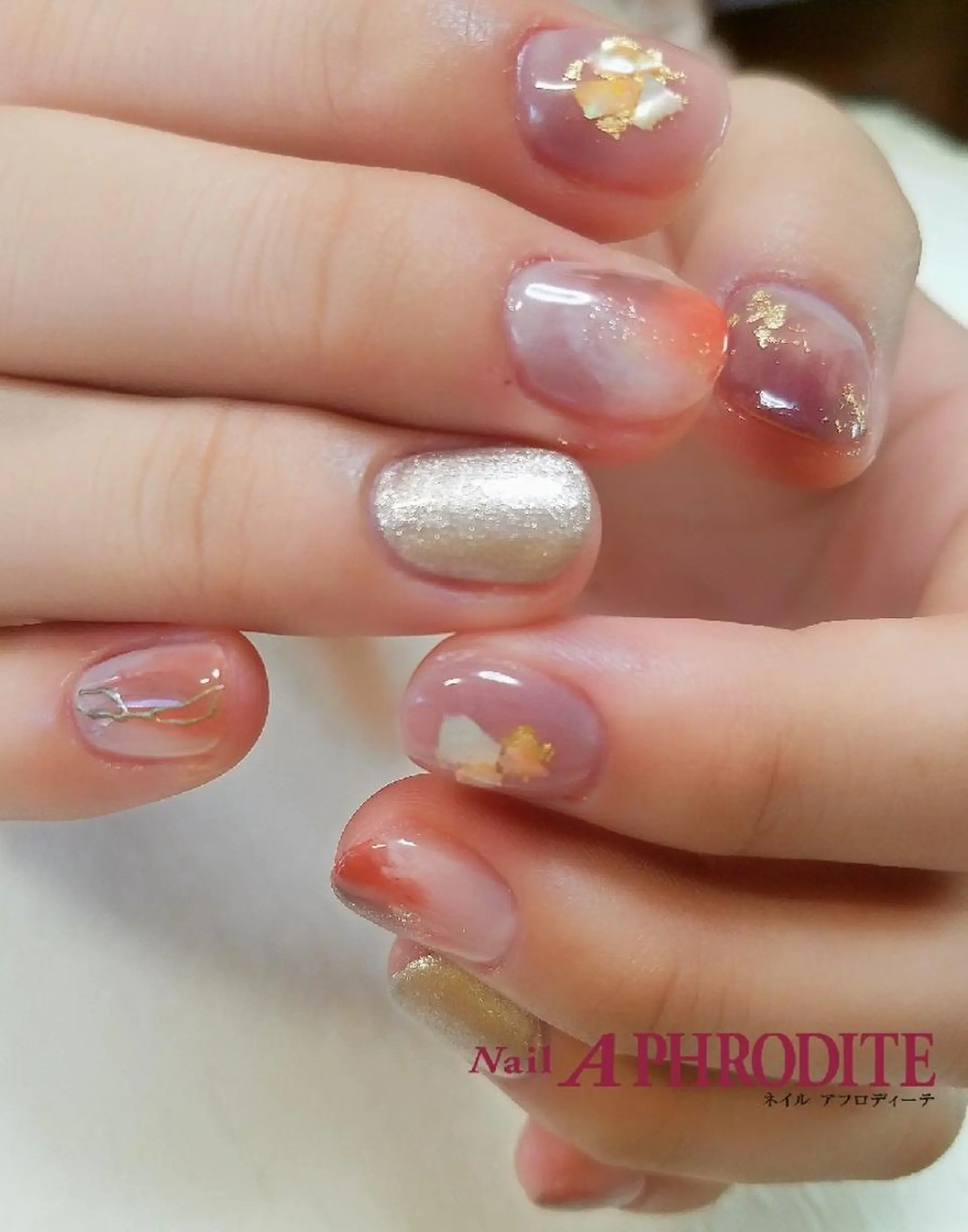 ネイル ニュアンスネイル Nail  Aphroditeのネイルデザイン