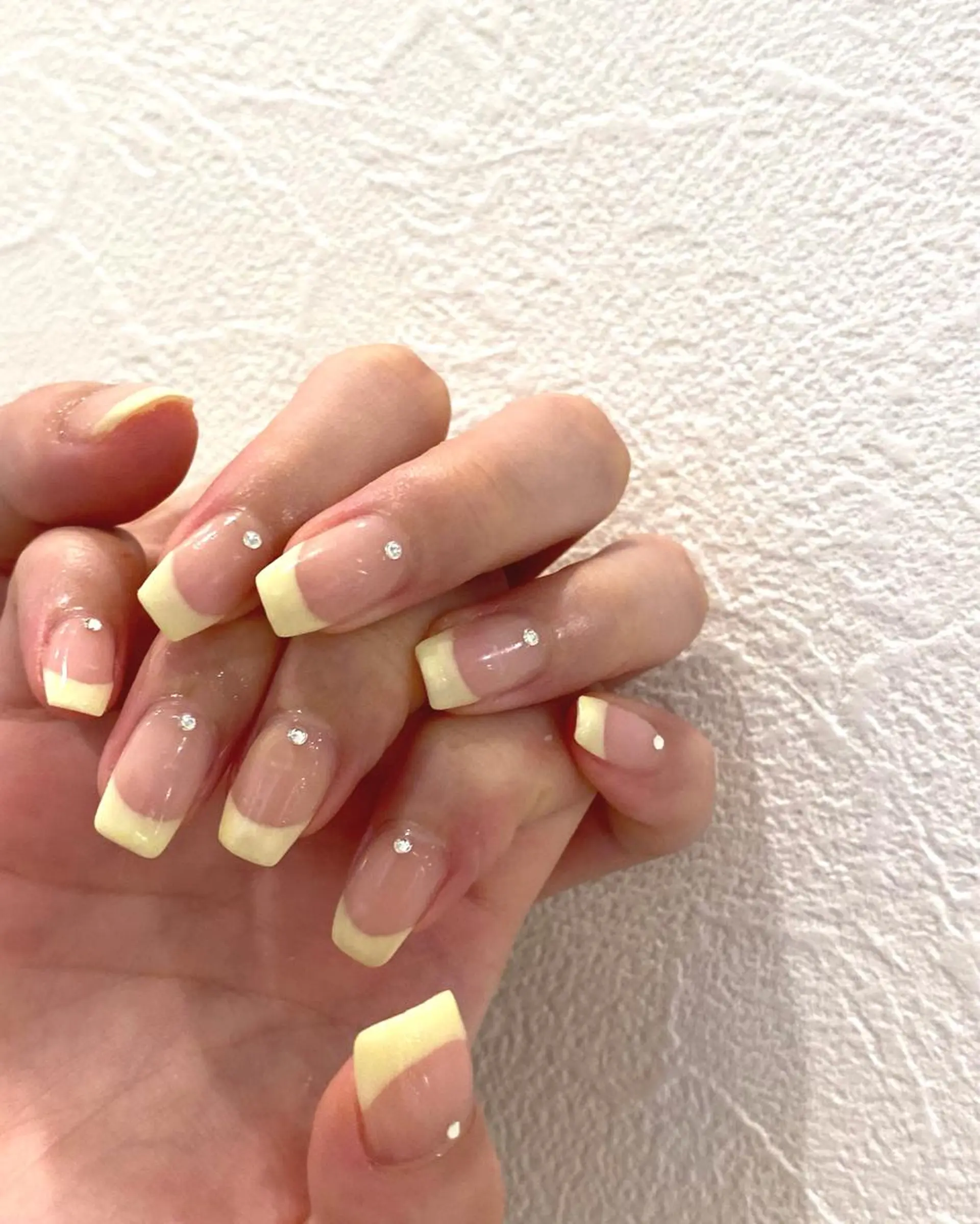 ネイル フレンチネイル ストーンネイル Ann. nail.tokyo所属・Ann nailのネイルデザイン