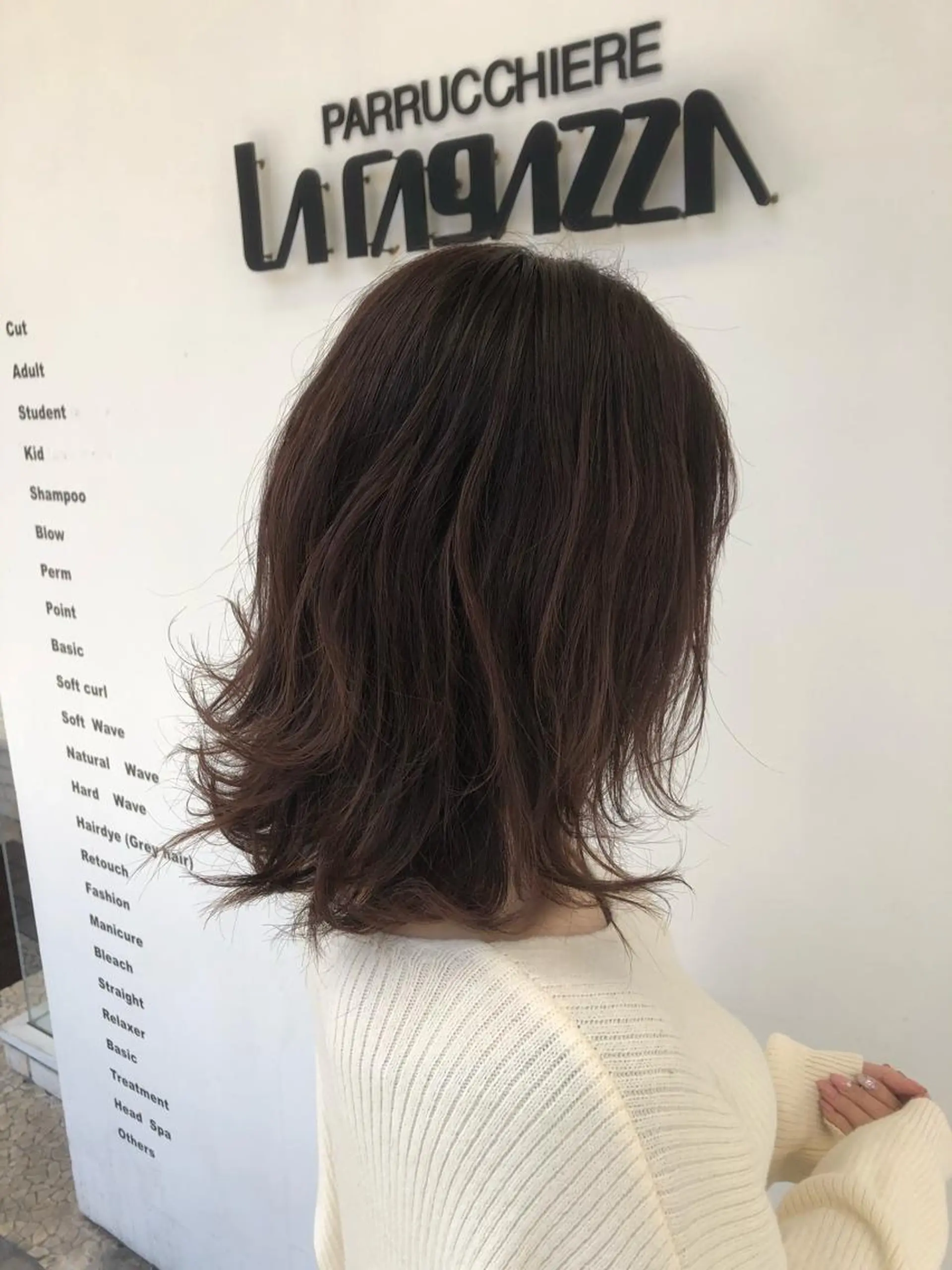 ショート カラー ブラウンカラー ピンクカラー ピンクブラウン レイヤーカット 外ハネヘア カット ヘアカラー 東條 克義のヘアスタイル