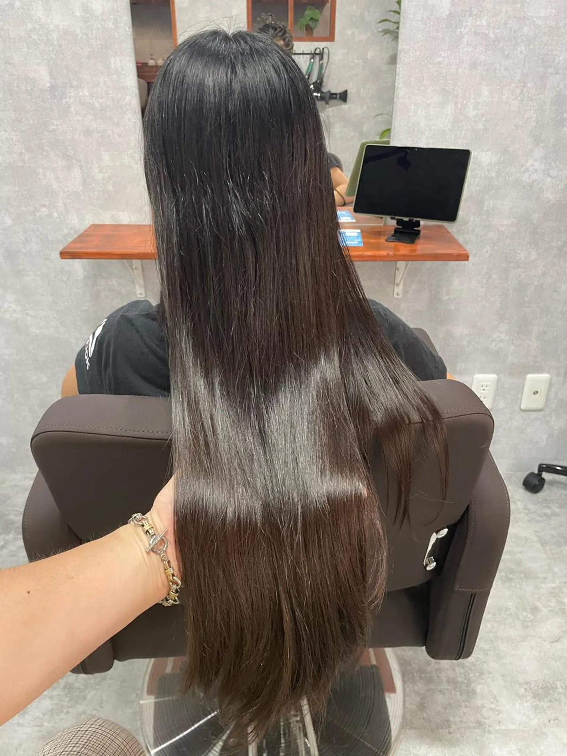 ロング 縮毛矯正 andKおもろまち店 艶ダブルカラー✨のヘアスタイル