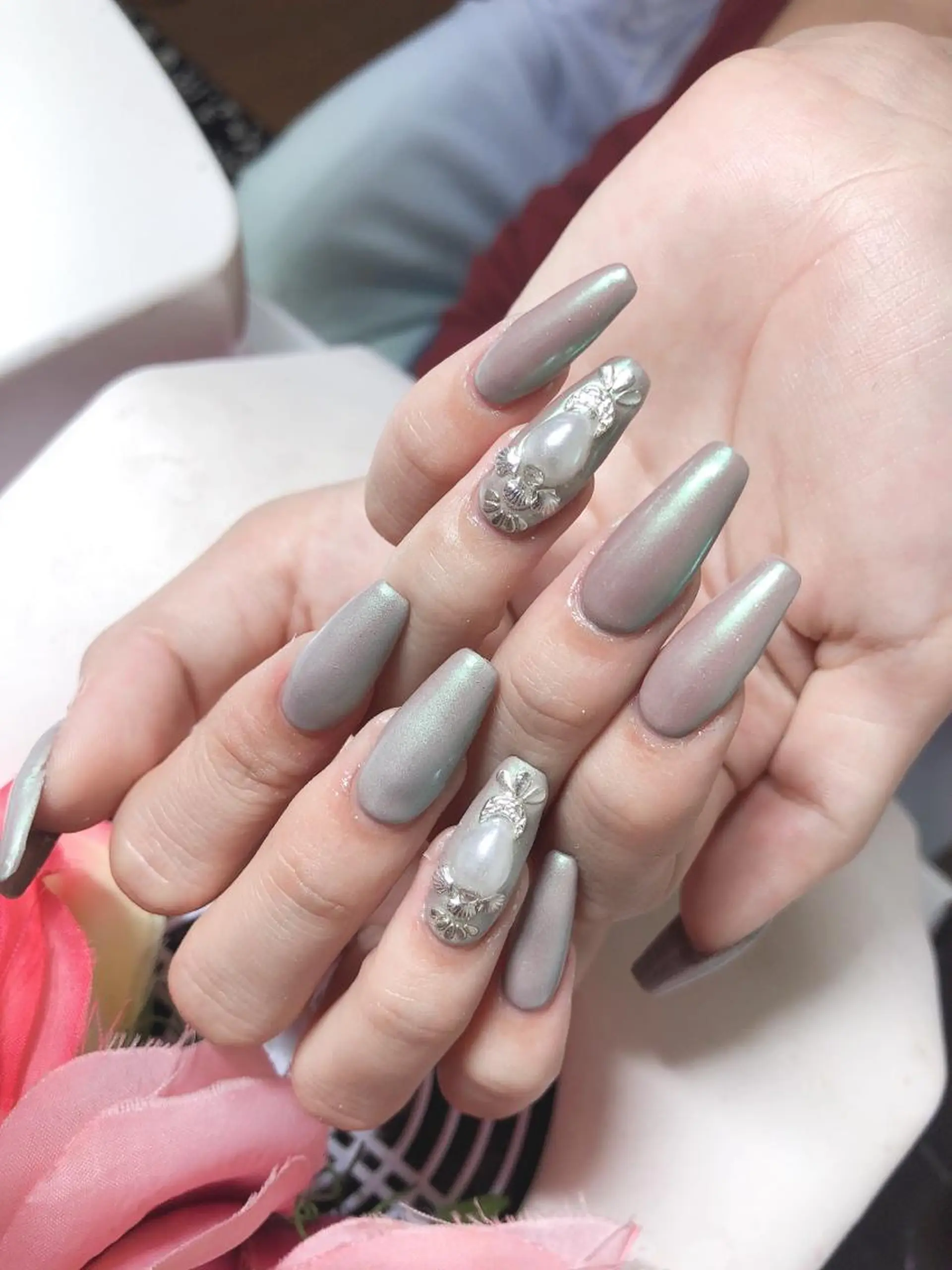 ミディアム ネイル ハンドネイル 《LB》ラブリエ Nail&eyeのマツエク・マツパデザイン