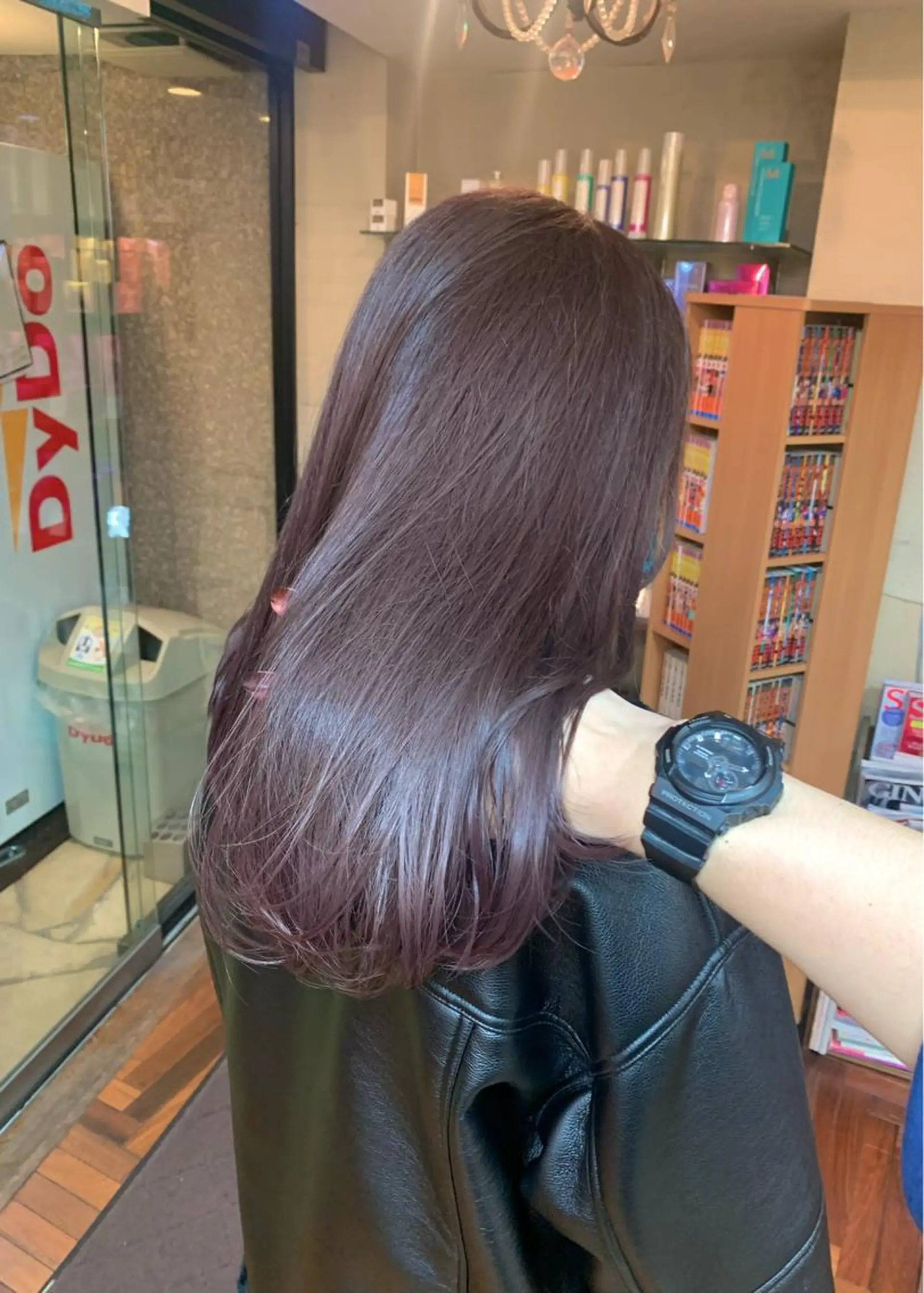 セミロング カラー グレージュ ラベンダーカラー ラベンダーグレージュ ラベンダーグレー ヘアカラー トリートメント 矢野 晃平のヘアスタイル
