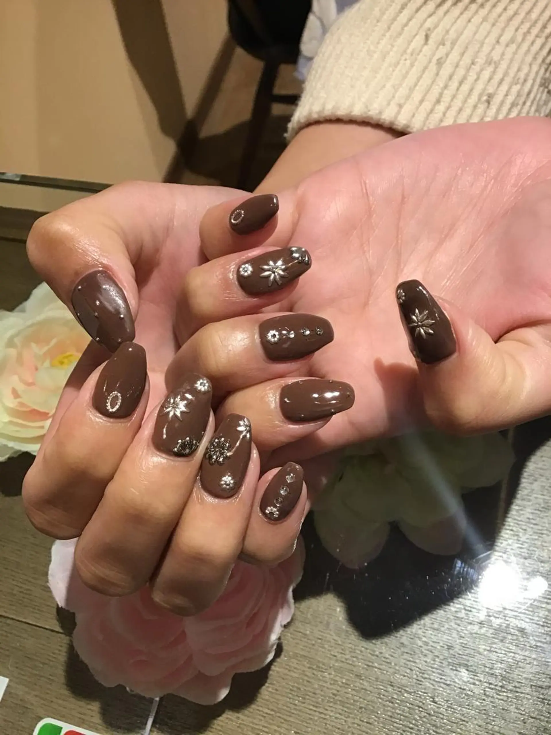 ネイル ハンドネイル Nest 三田のマツエク・マツパデザイン