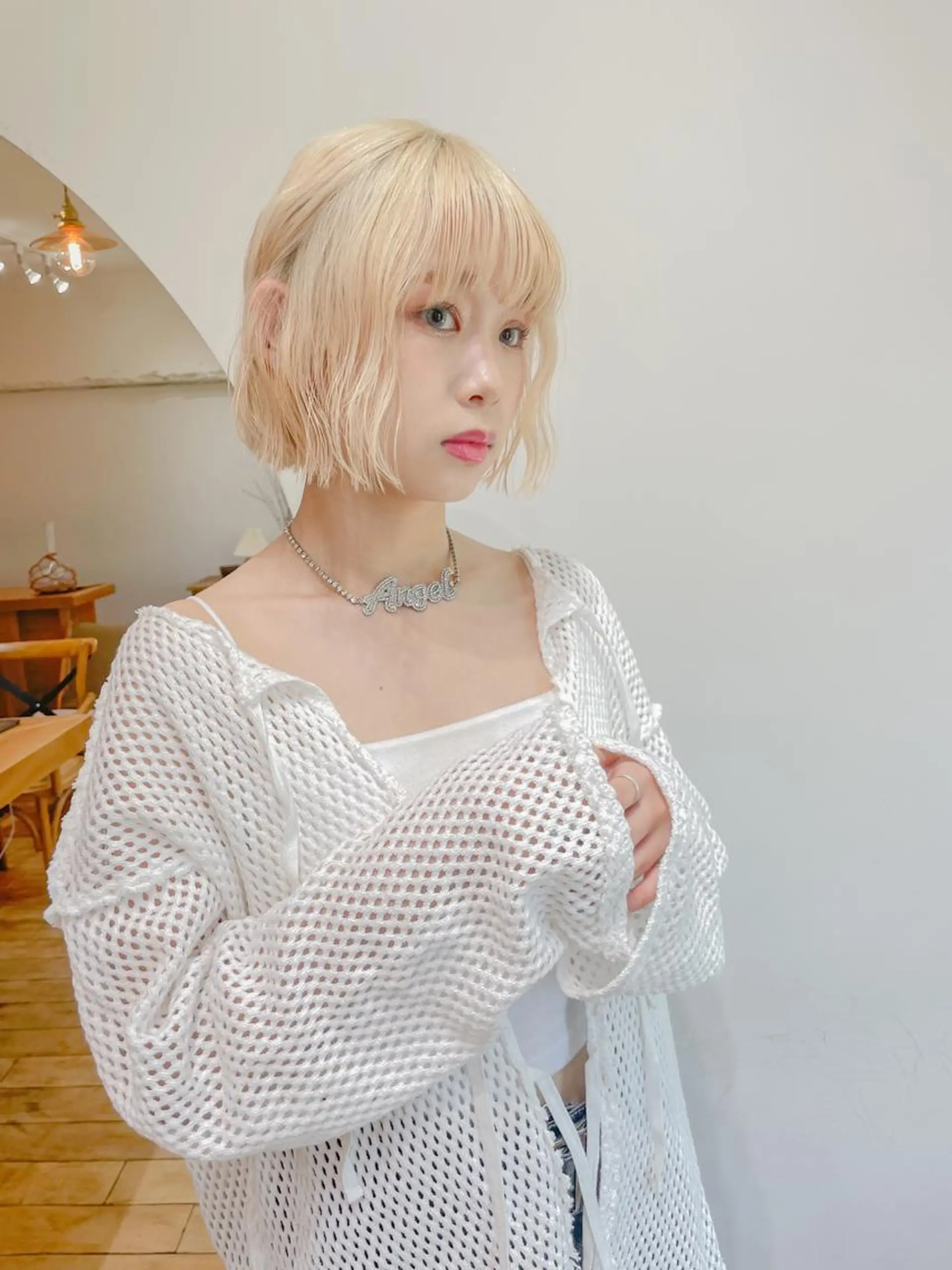 ショート カラー ネイル マツエク・マツパ アイブロウ ⭐ハイトーンブリーチ ミルクティーピンクのヘアスタイル