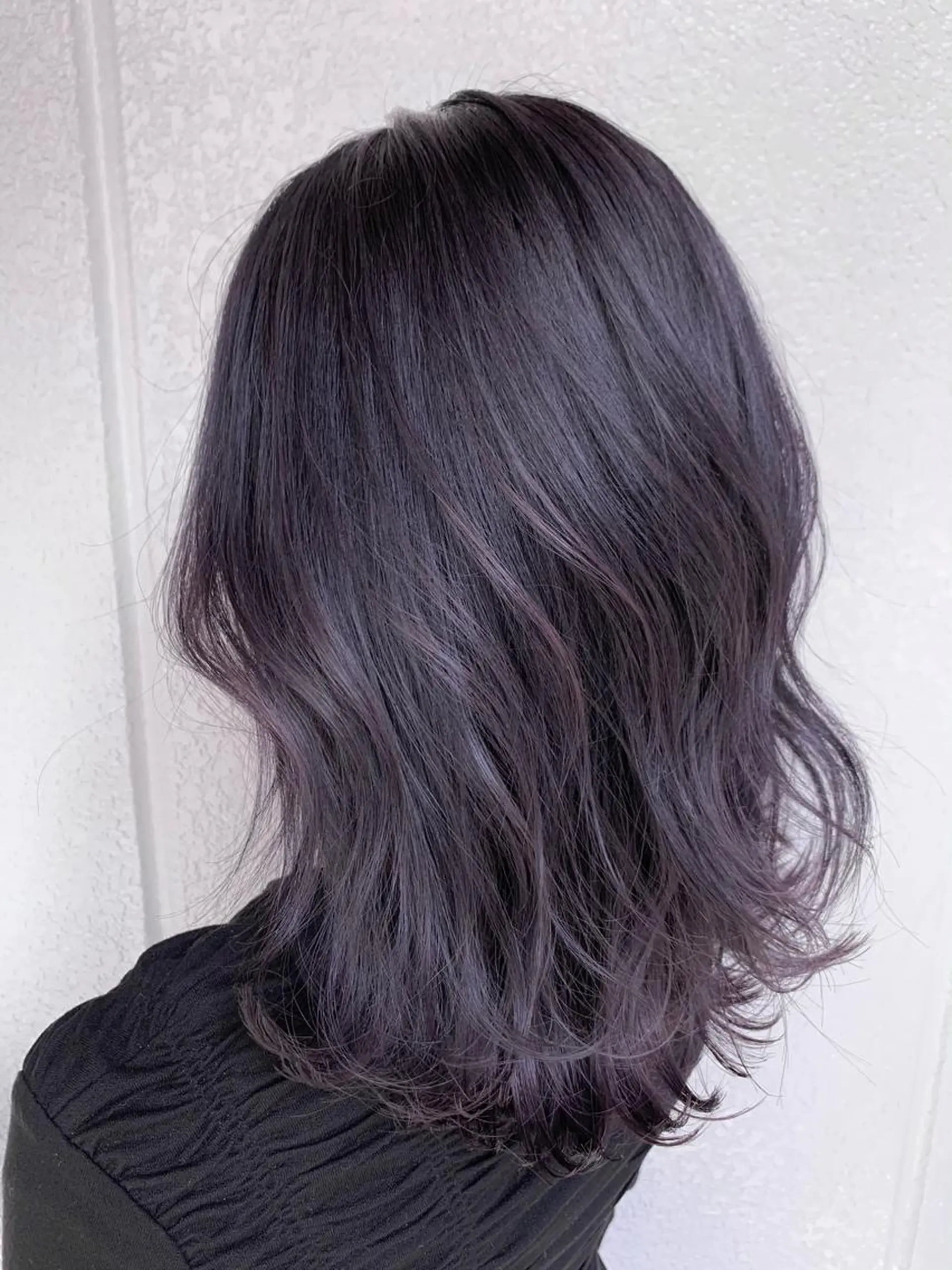 セミロング カラー ブリーチ カシス ラベンダーカラー 💎赤み消しカラー 特化型デザイナー💎のヘアスタイル