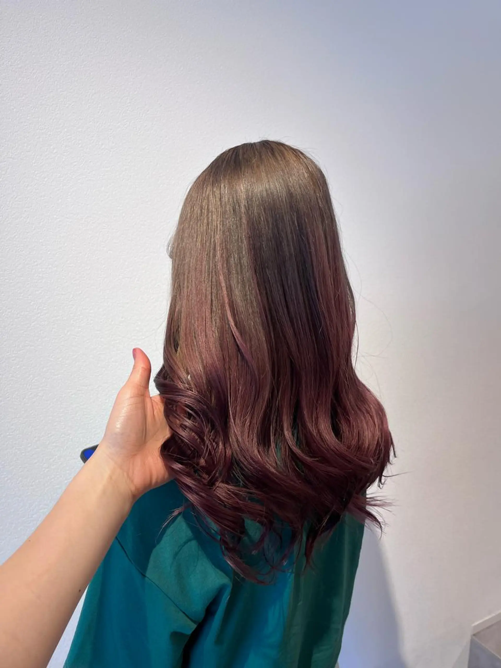 ロング カラー アッシュ バレイヤージュ ベージュカラー ブリーチ ケアブリーチ ヘアカラー 🌼あんなtrend color🌼のヘアスタイル